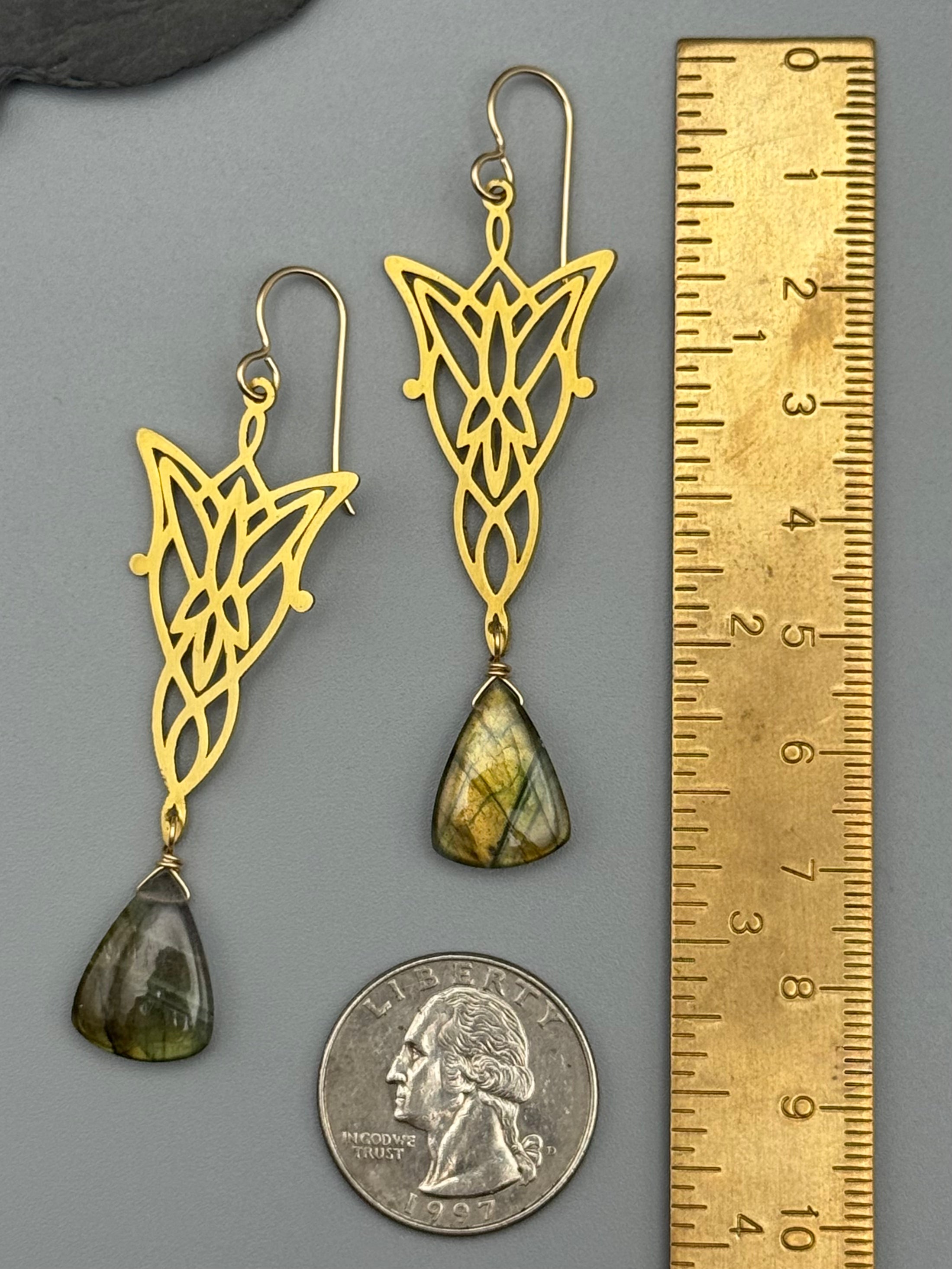 •ARWEN• golden labradorite + gold earrings