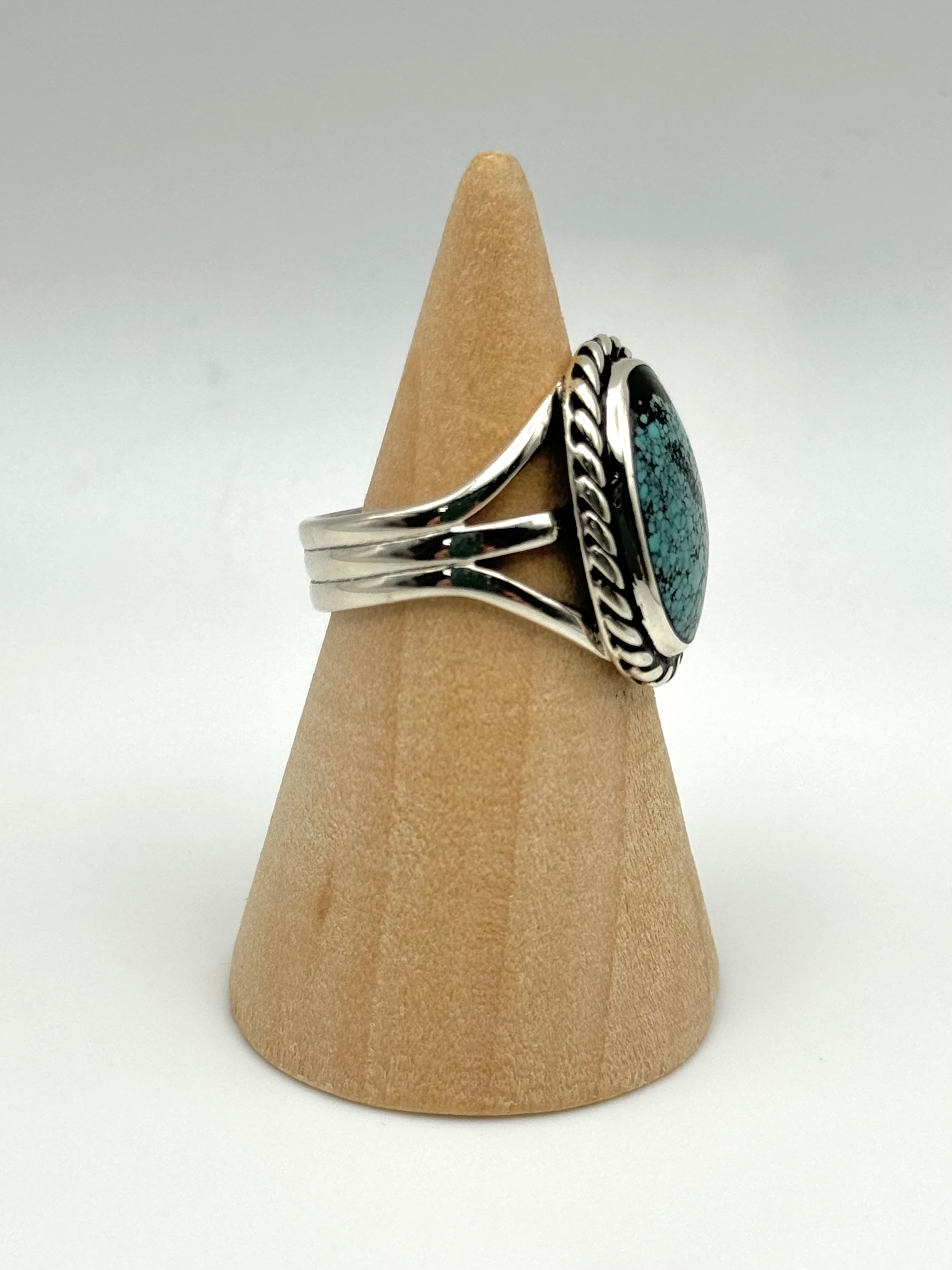 •CHINESE TURQUOISE• Navajo silver ring (size 7.25)