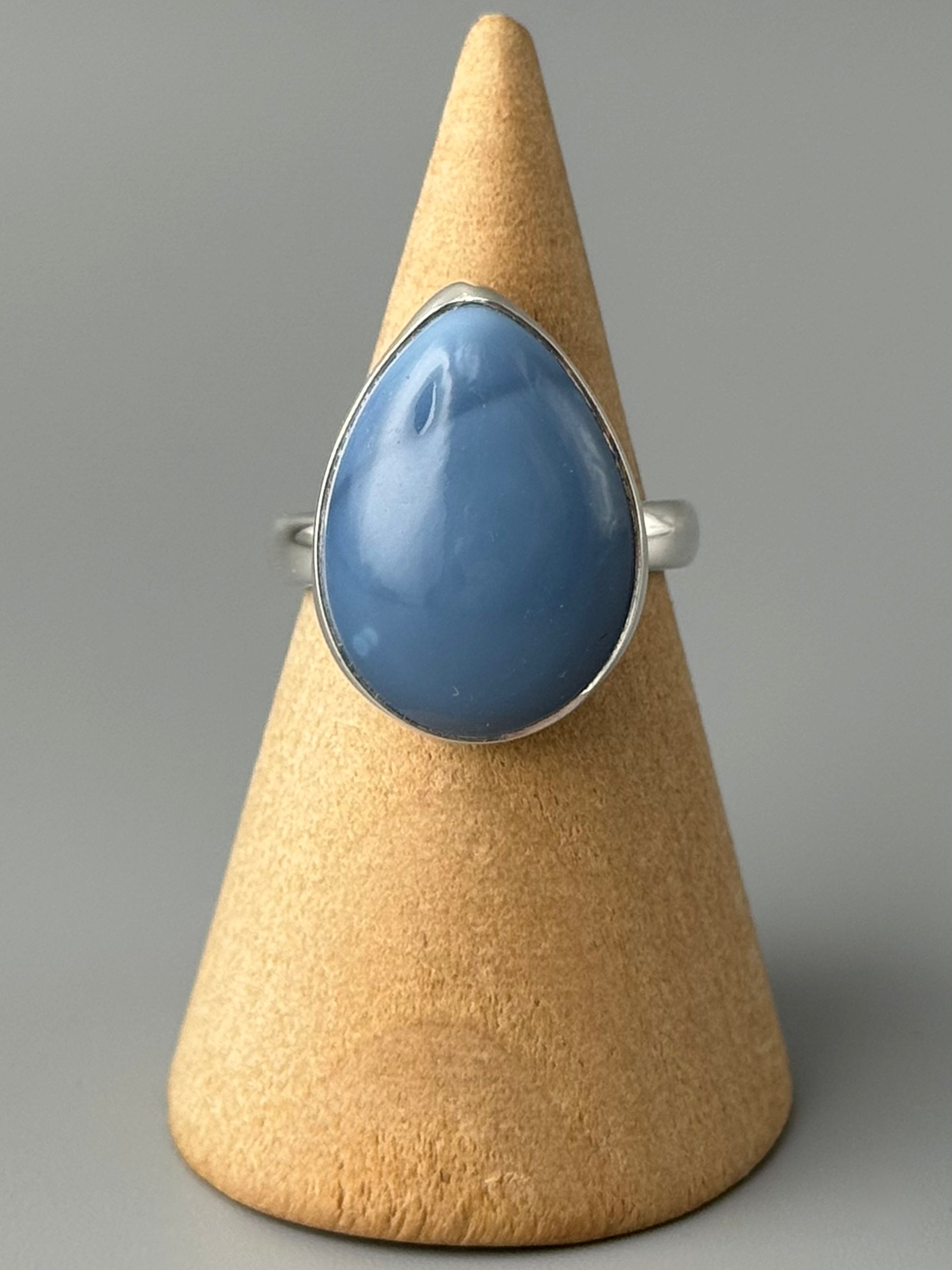 •OWYHEE BLUE OPAL - TEAR• simple band silver ring (size 6.75)