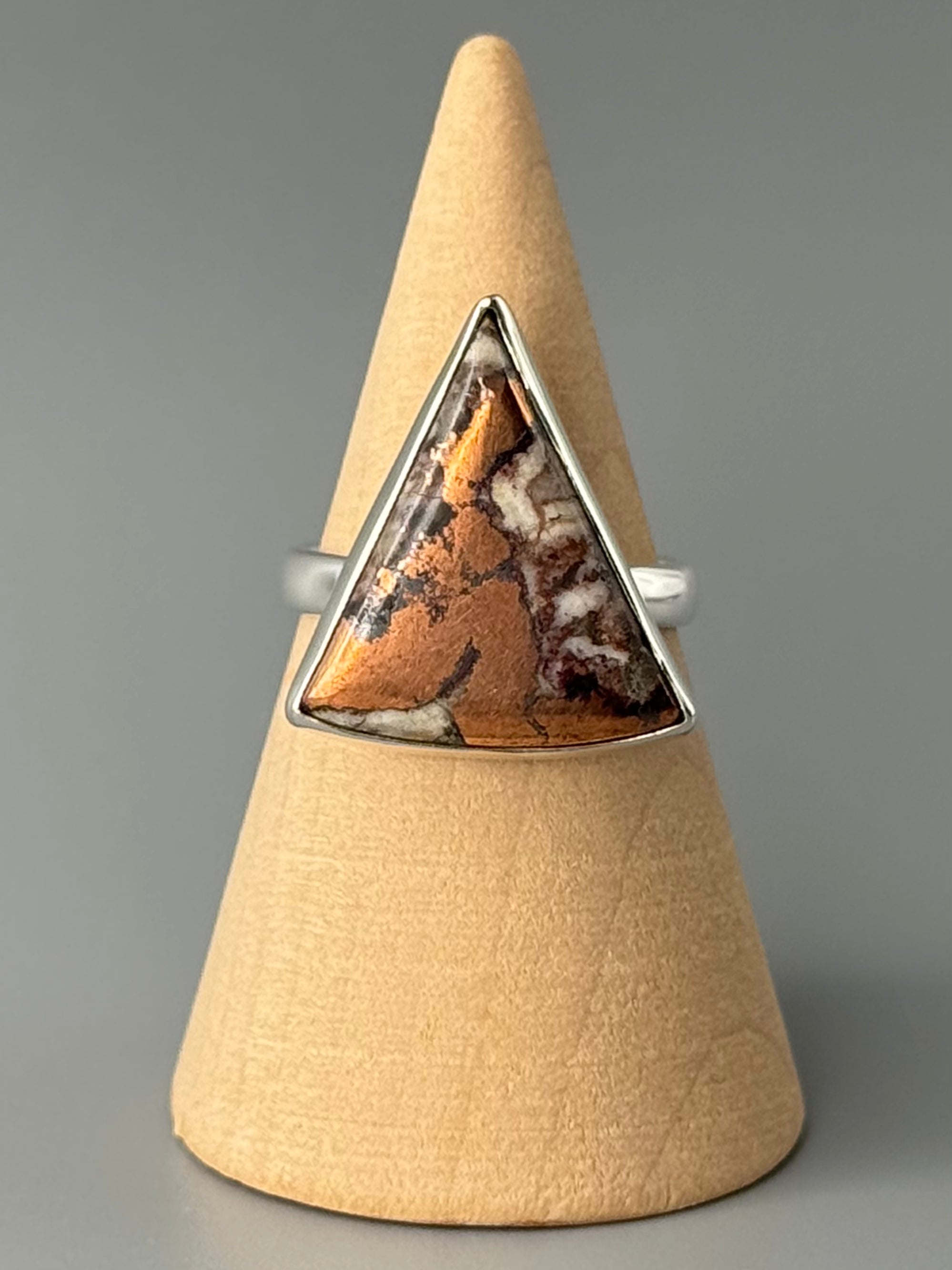 •COPPER IN MATRIX - TRIANGLE• simple bezel silver ring (size 7)