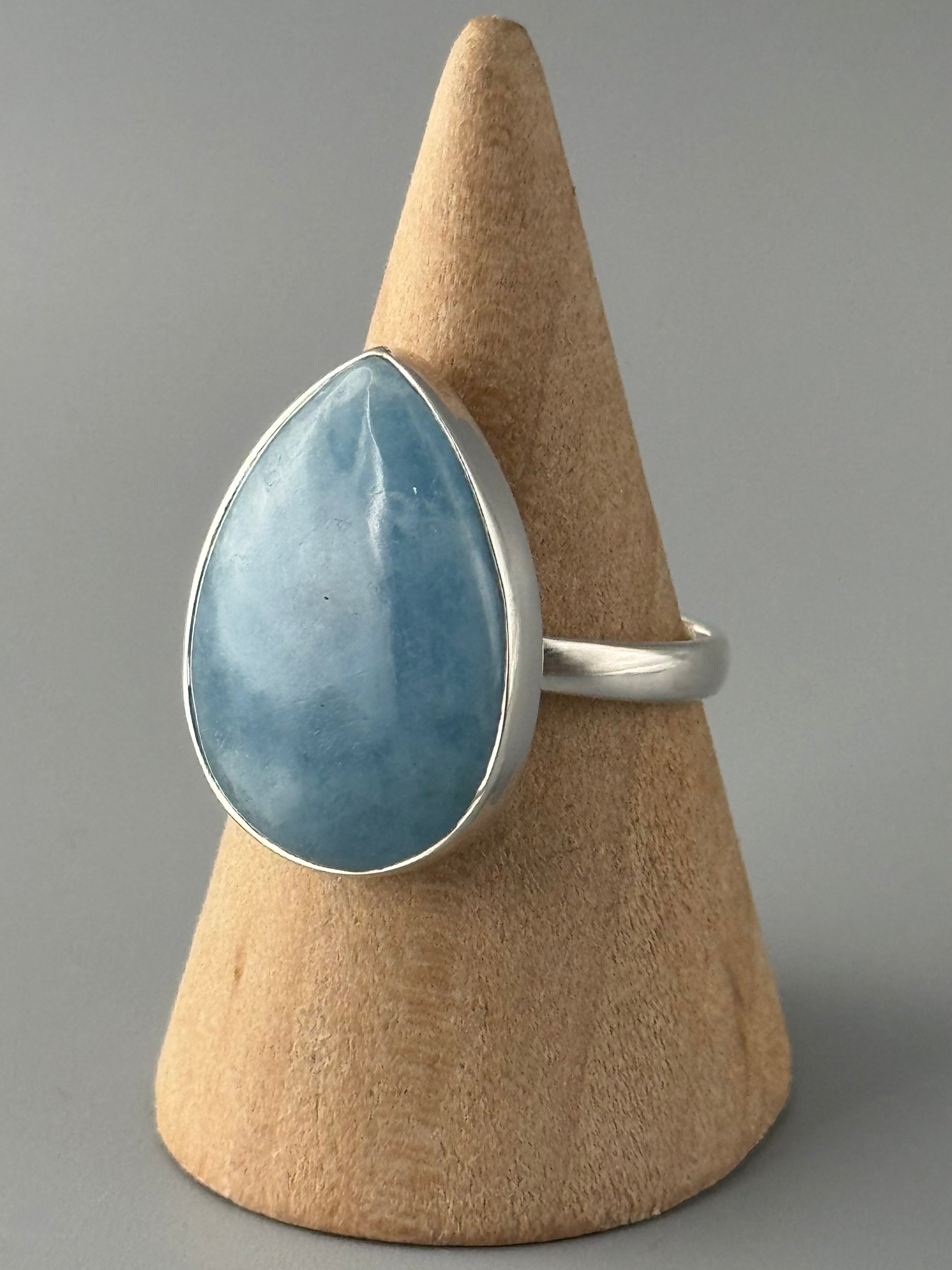 •AQUAMARINE - TEAR• sterling silver ring (size 10)