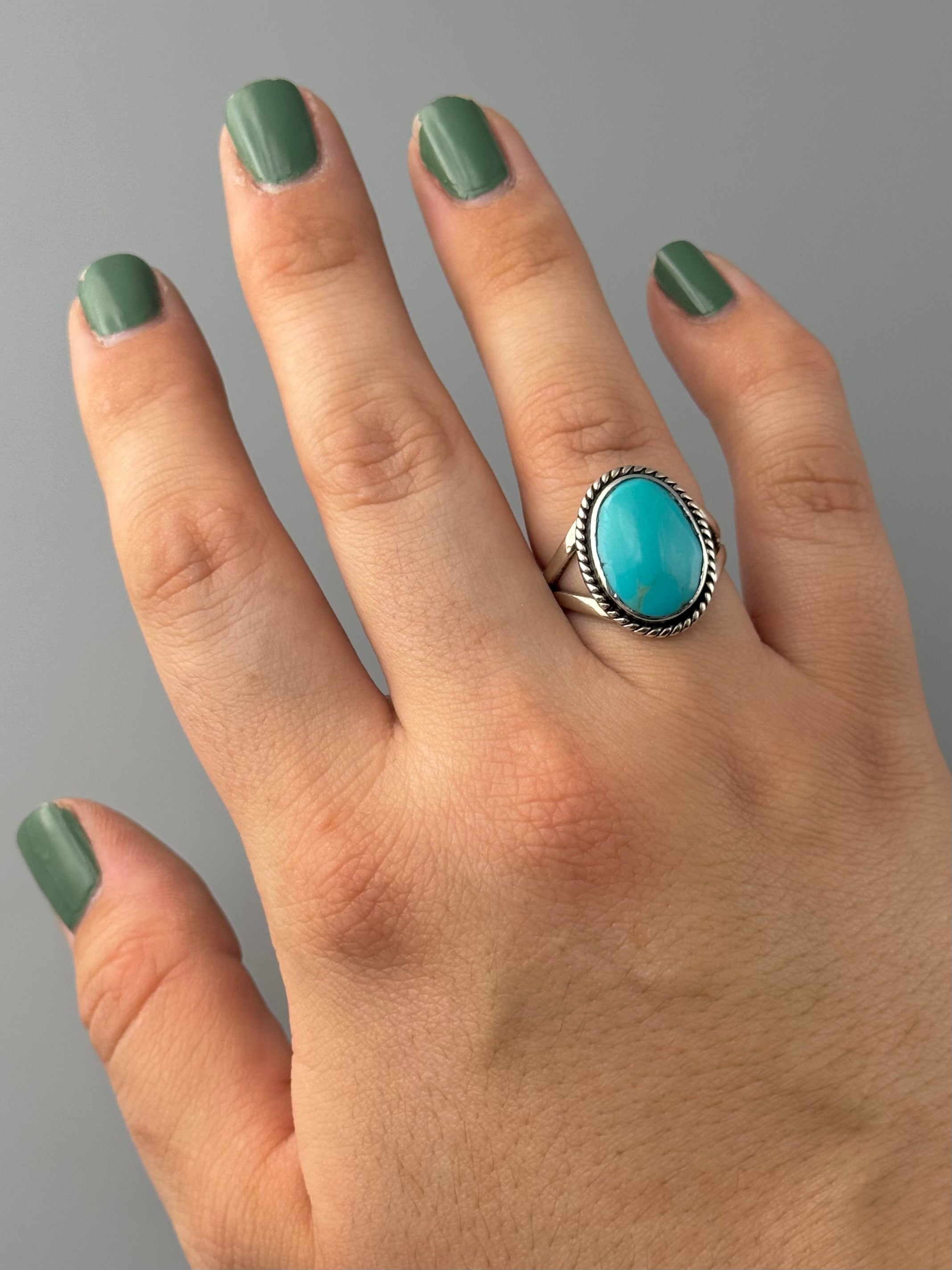 •KINGMAN TURQUOISE - KÉ• Navajo silver ring (size 8.25)