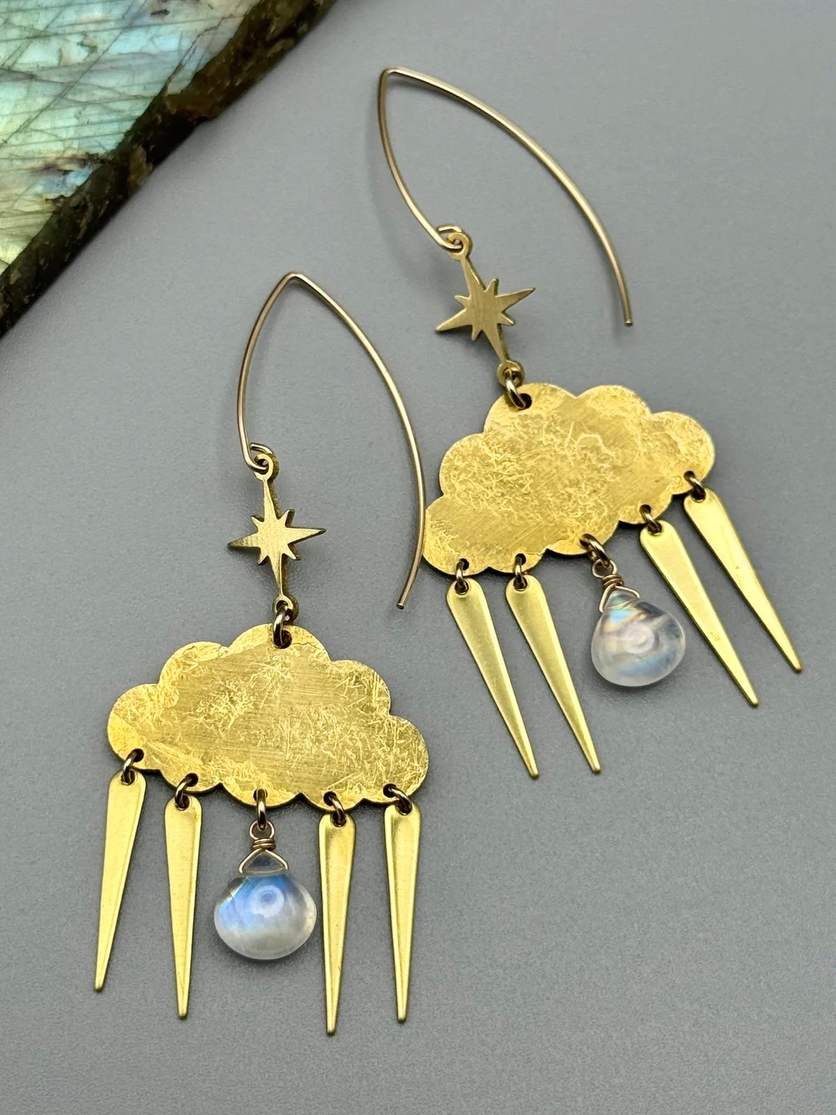 •STORMY• rainbow moonstone + gold earrings
