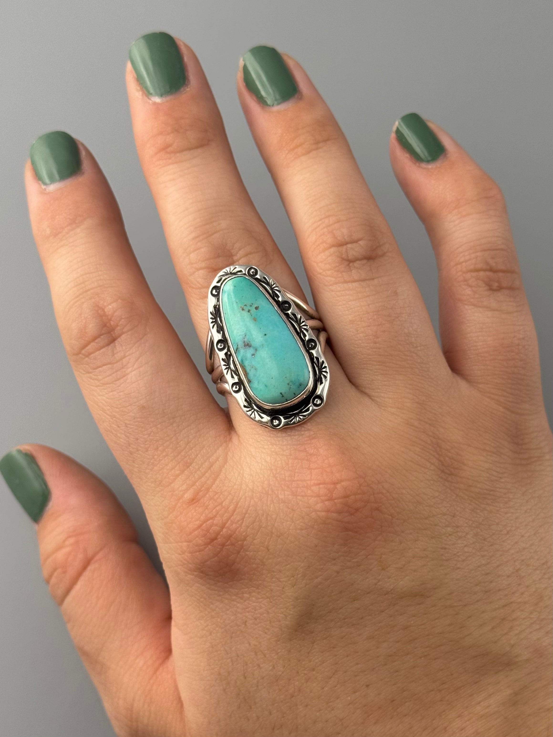 •KINGMAN TURQUOISE - SHÁ• Navajo silver ring (size 10.75)