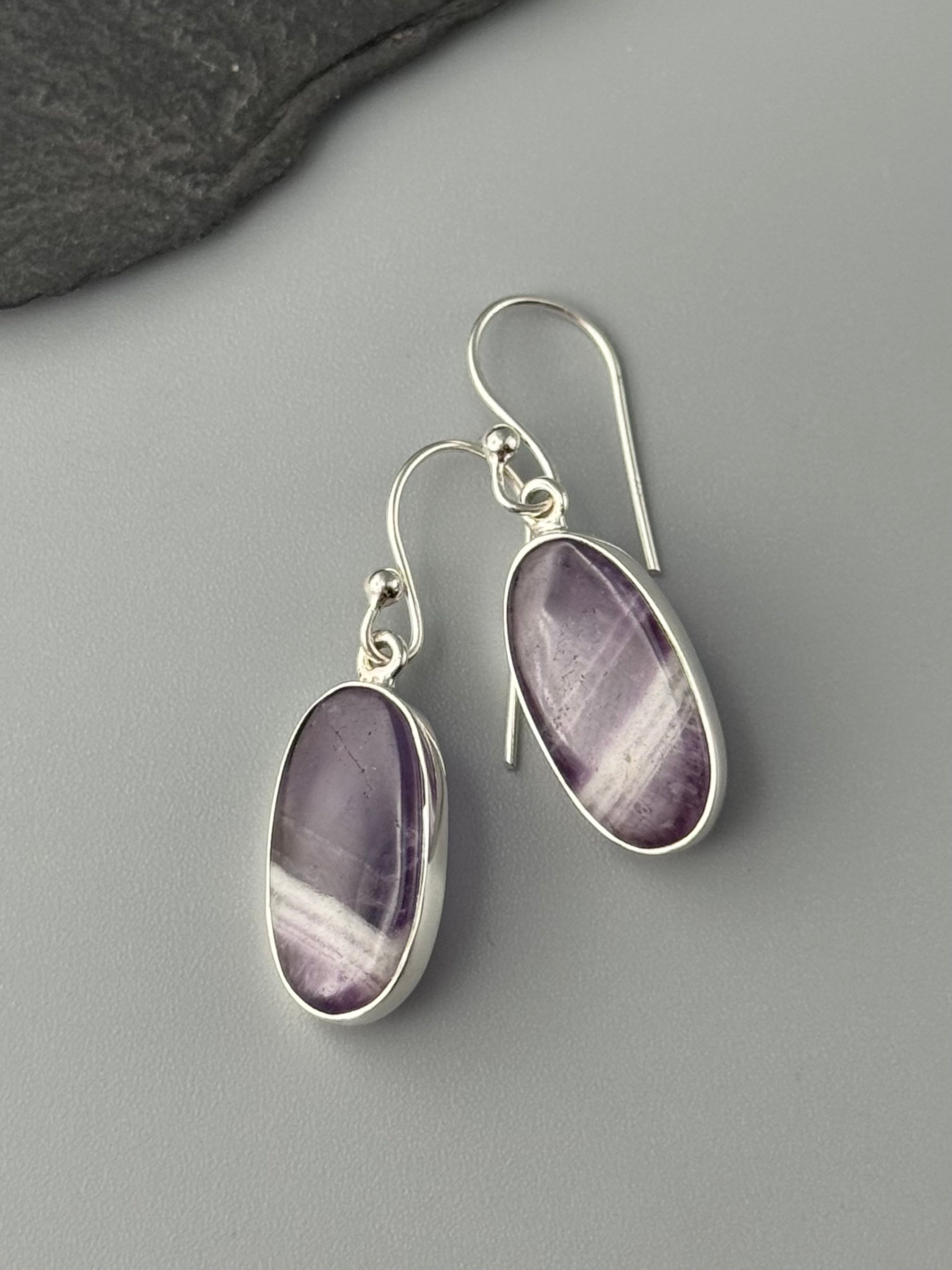 •CHEVRON AMETHYST - OVAL• silver dangle earrings
