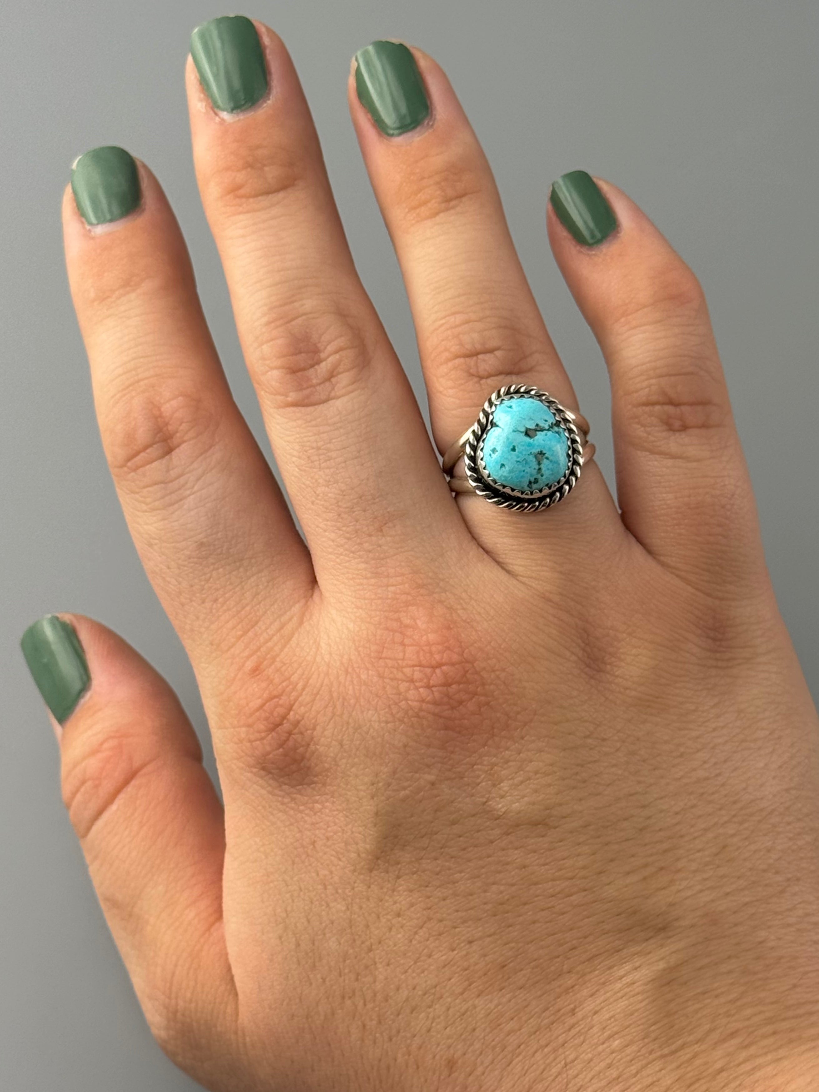 •TURQUOISE - KÉ• Navajo silver ring (size 7.5)