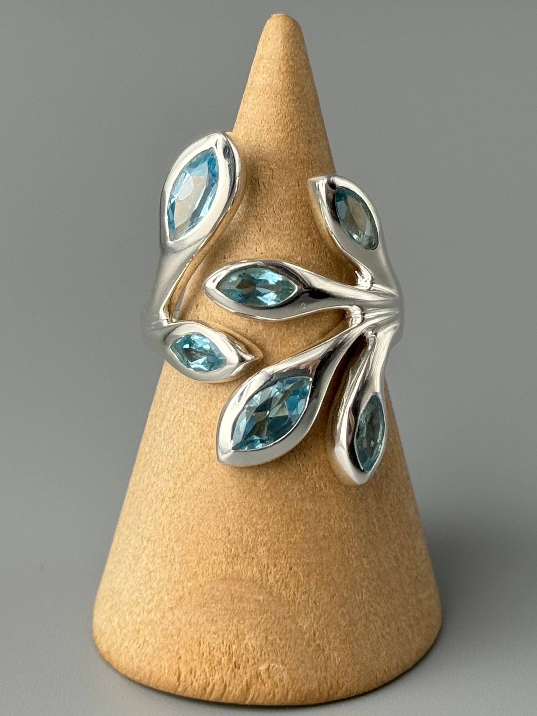•BLUE TOPAZ - LÓRIEN• adjustable silver ring (various sizes)