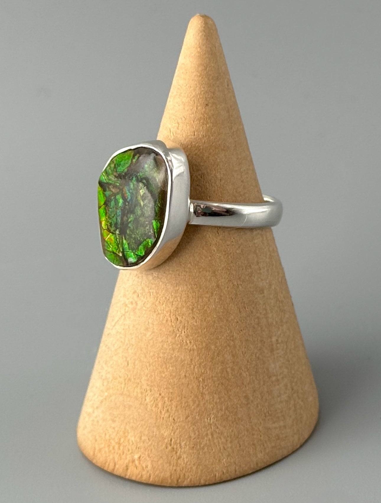 •AMMOLITE - FREEFORM• simple bezel silver ring (size 6.25)