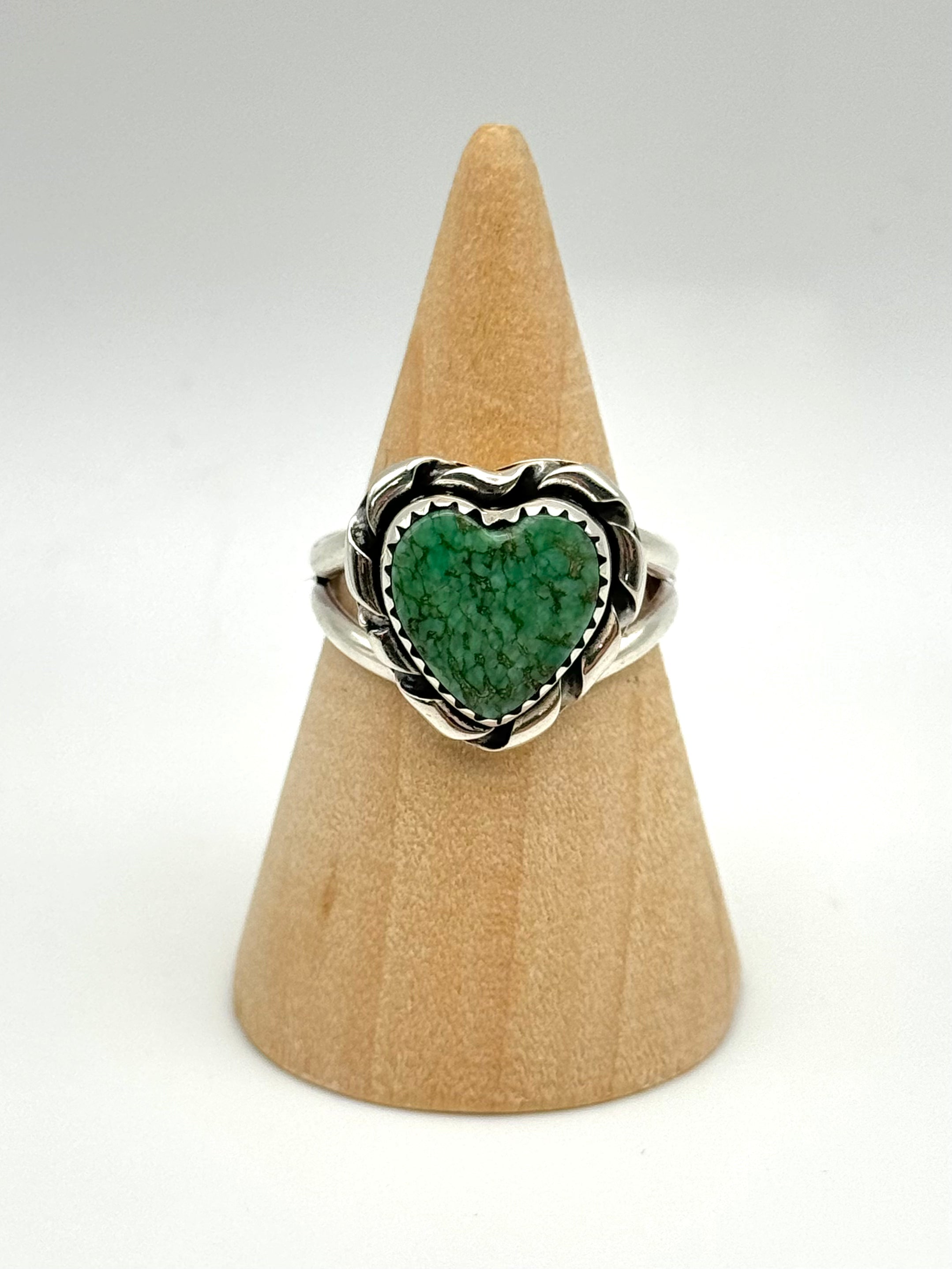 •TURQUOISE HEART• Navajo silver ring (size 9)