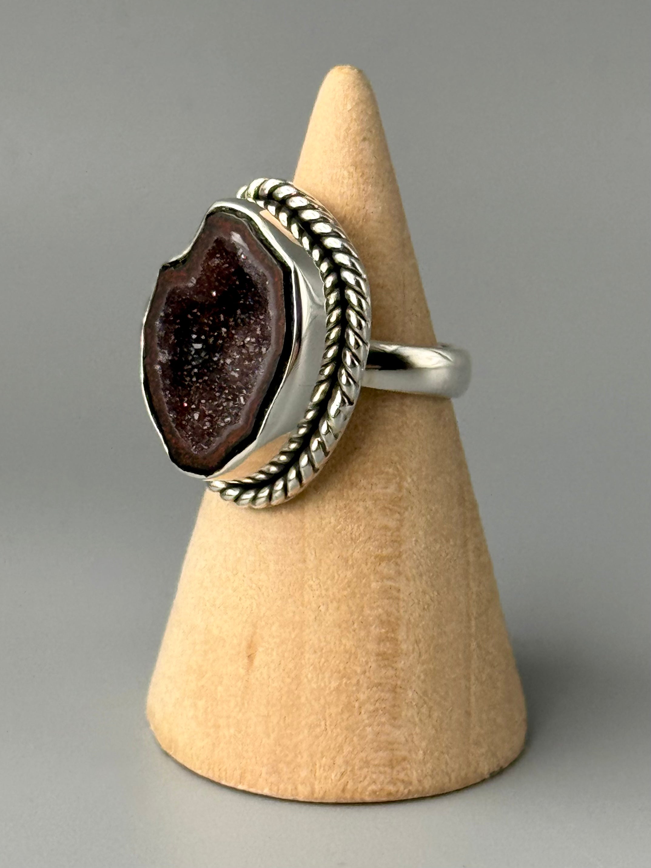 •COCONUT DRUZY GEODE - FREEFORM - 1• silver ring (size 6)