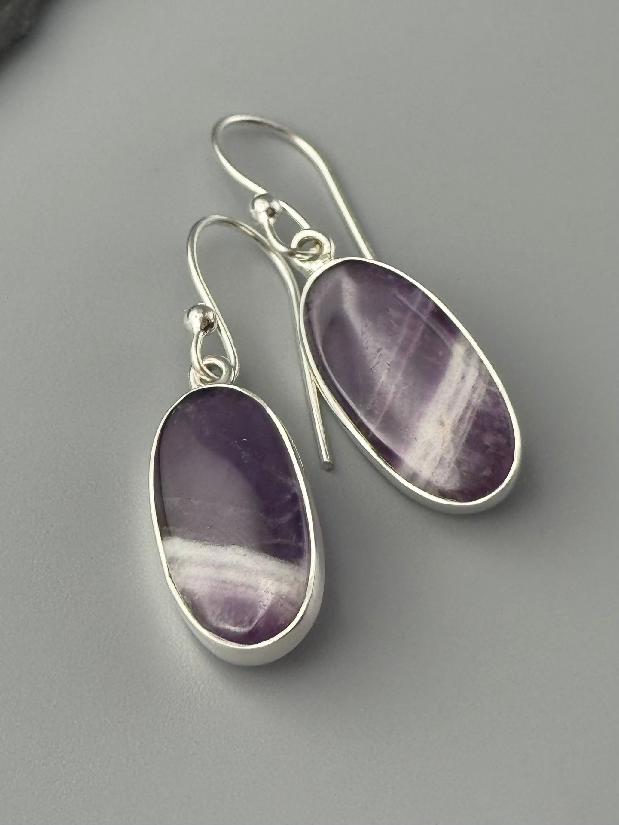 •CHEVRON AMETHYST - OVAL• silver dangle earrings