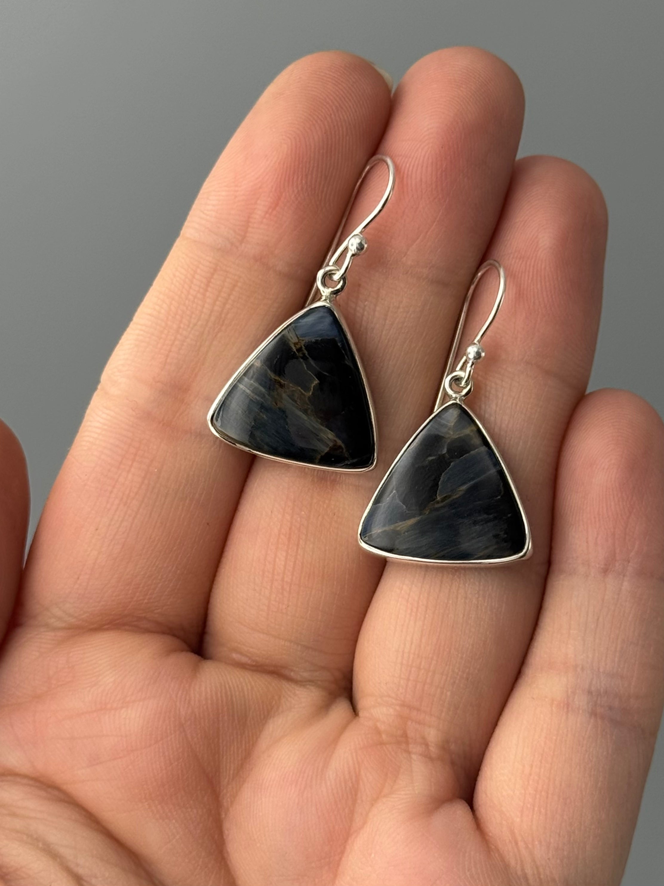 •PIETERSITE - SOFT TRIANGLES• silver dangle earrings
