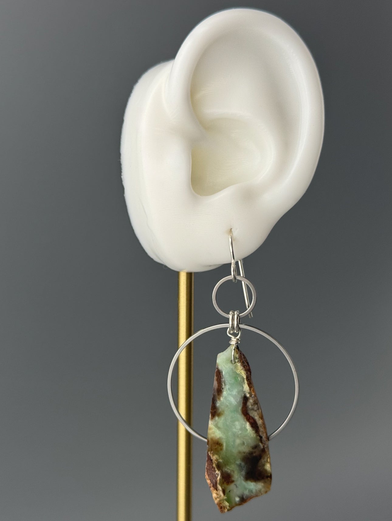 •EQUA-ORBIT• chrysoprase + silver earrings