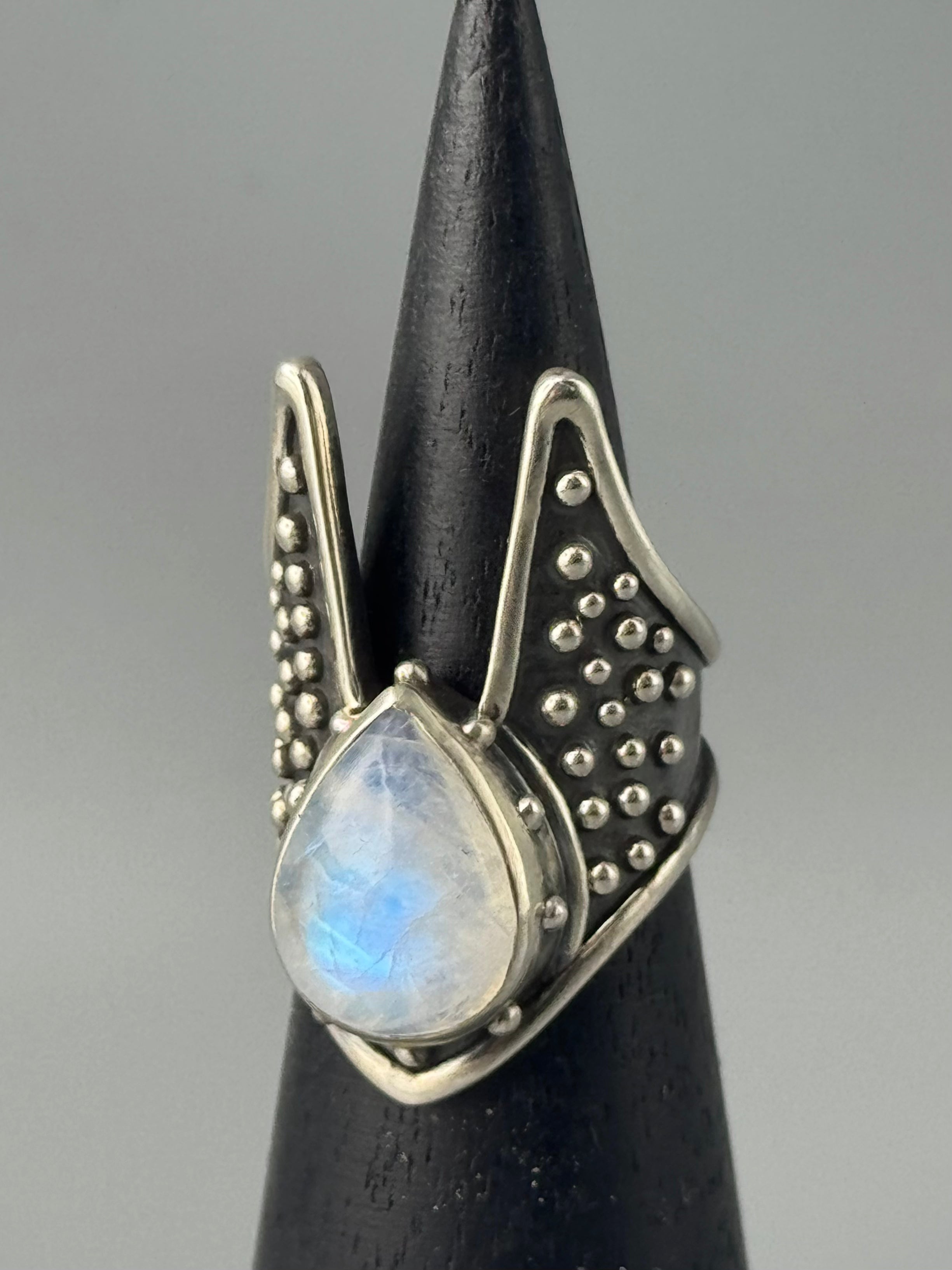 •CYGNUS• rainbow moonstone + silver ring