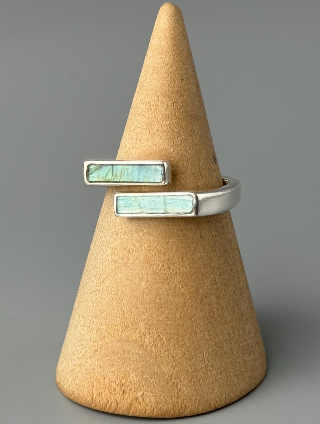 •LABRADORITE - LIL' BARS• adjustable silver ring (various sizes)