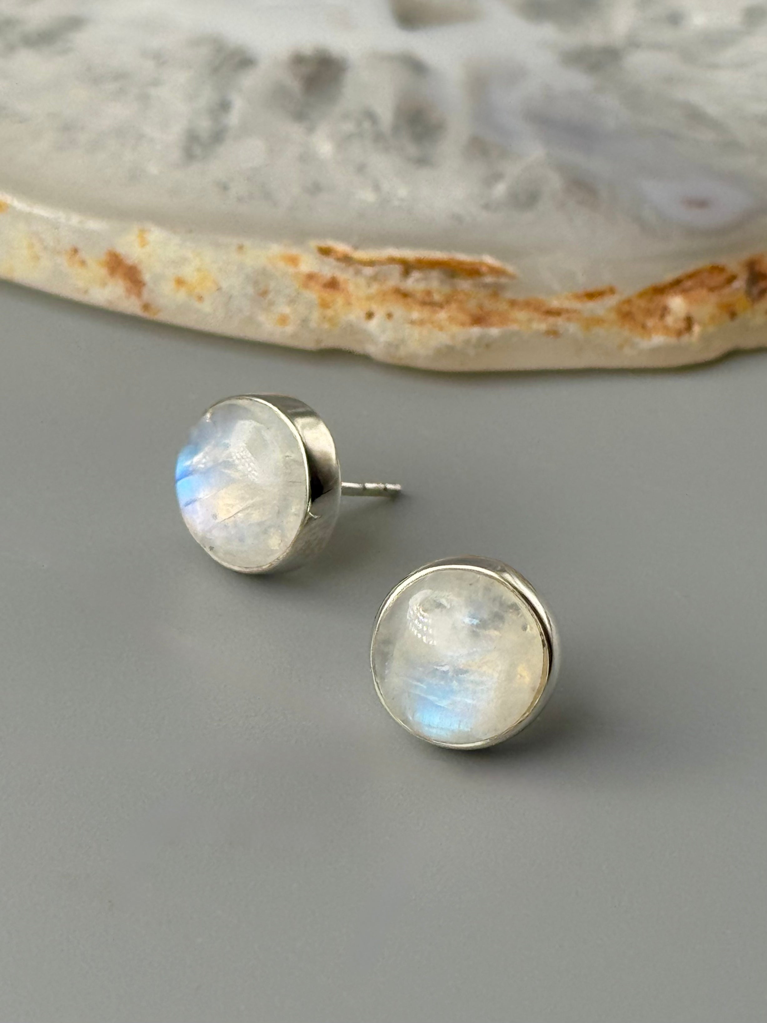 •RAINBOW MOONSTONE - CIRCLE• silver bezel set stud earrings