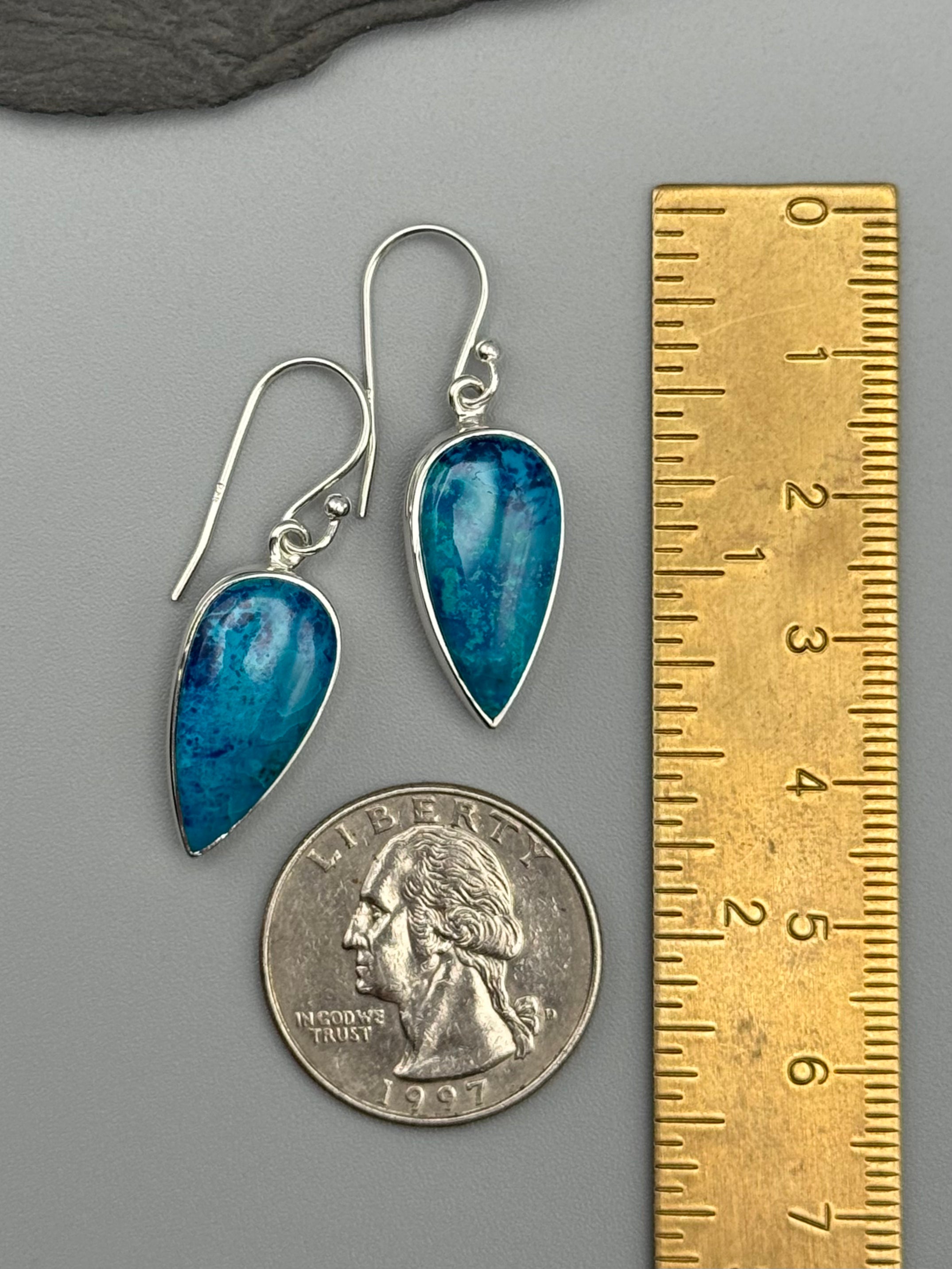 •SHATTUCKITE - SPEAR TEAR• silver dangle earrings