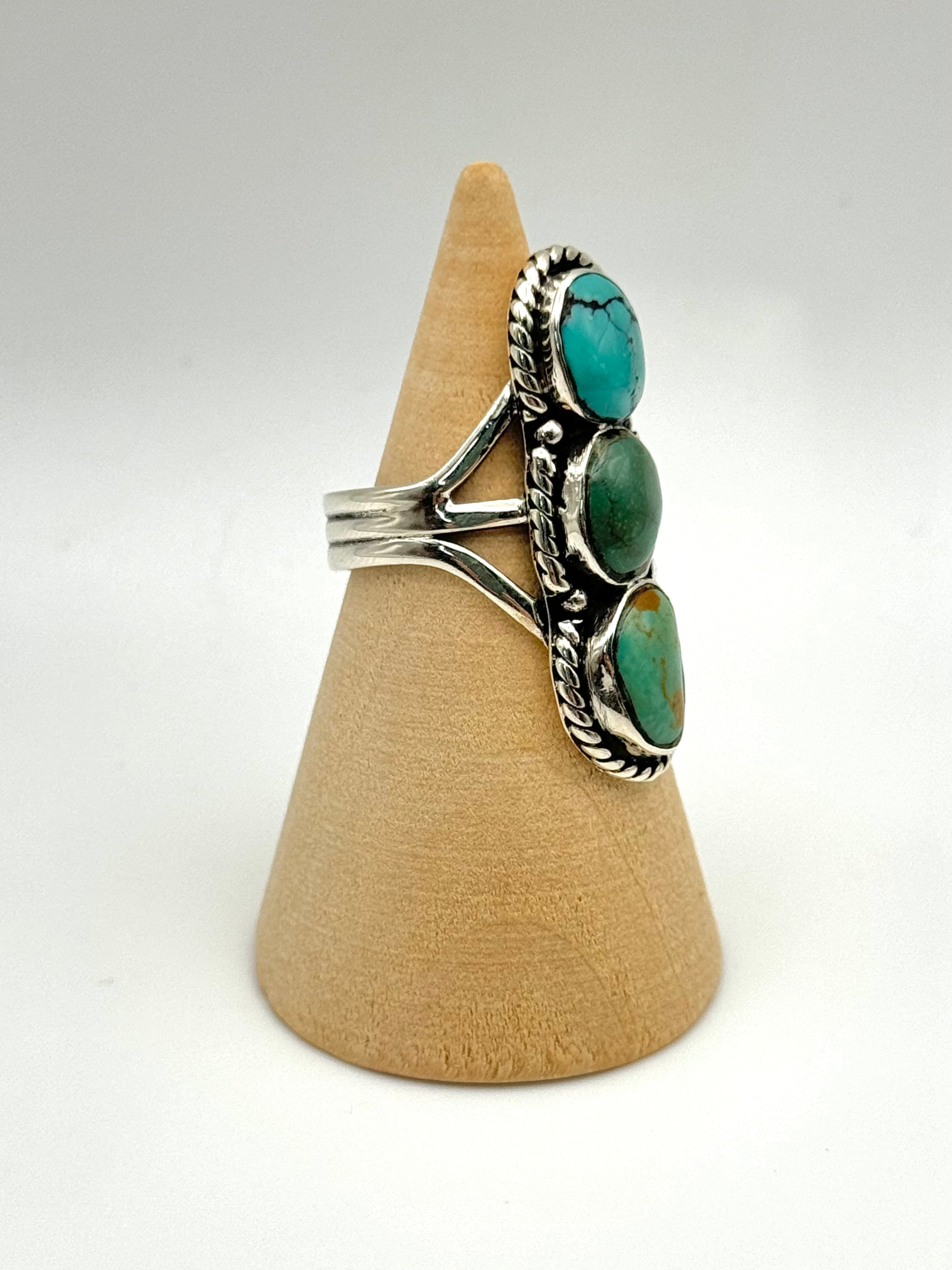 •TURQUOISE• Navajo silver triple stone ring (size 6.5)