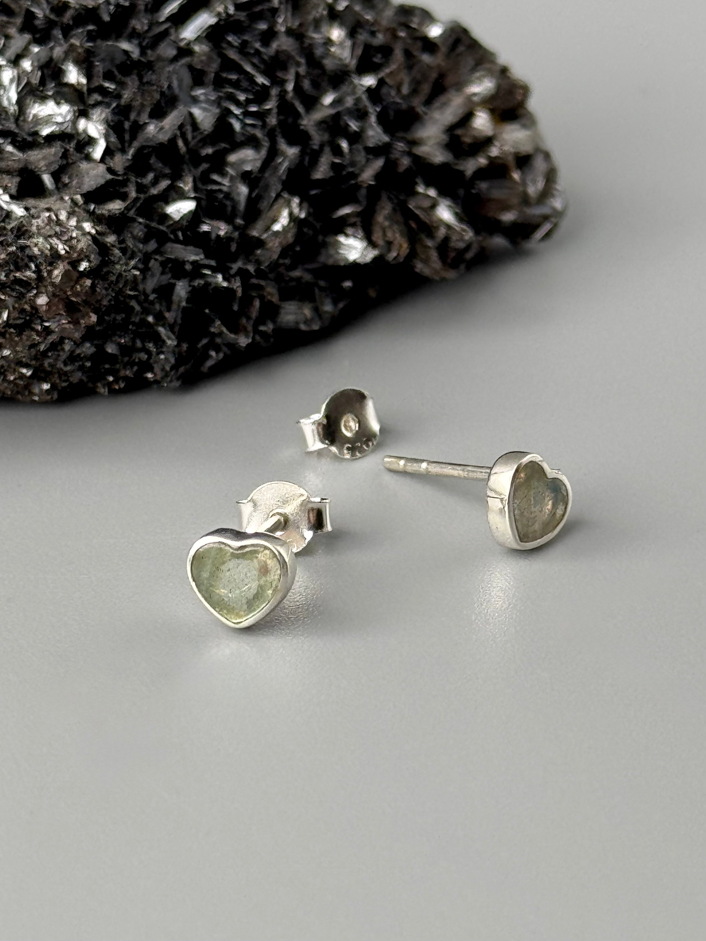 •LABRADORITE - LIL' HEARTS• silver stud earrings