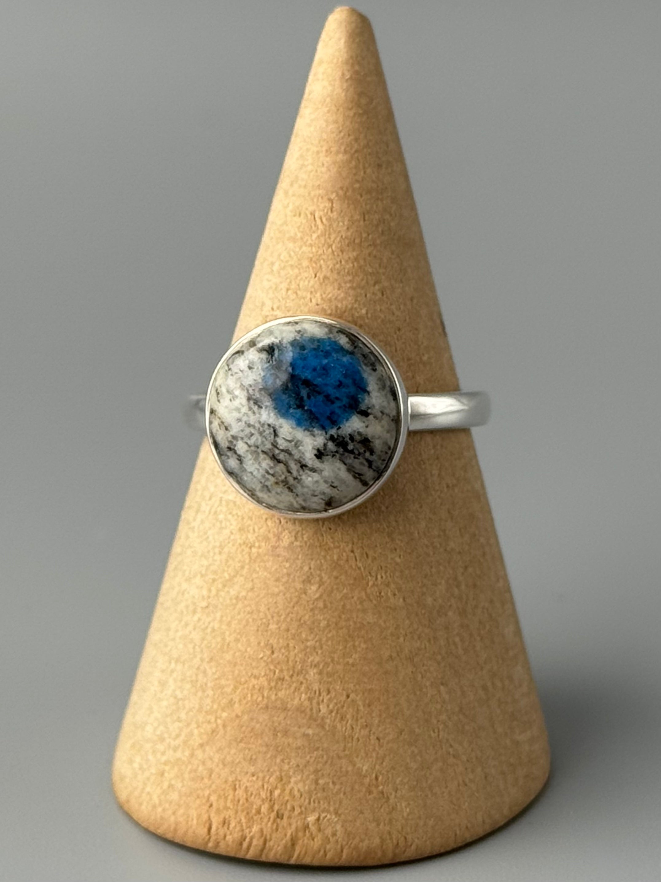 •AZURITE GRANITE - ROUND• simple band silver ring (size 8)
