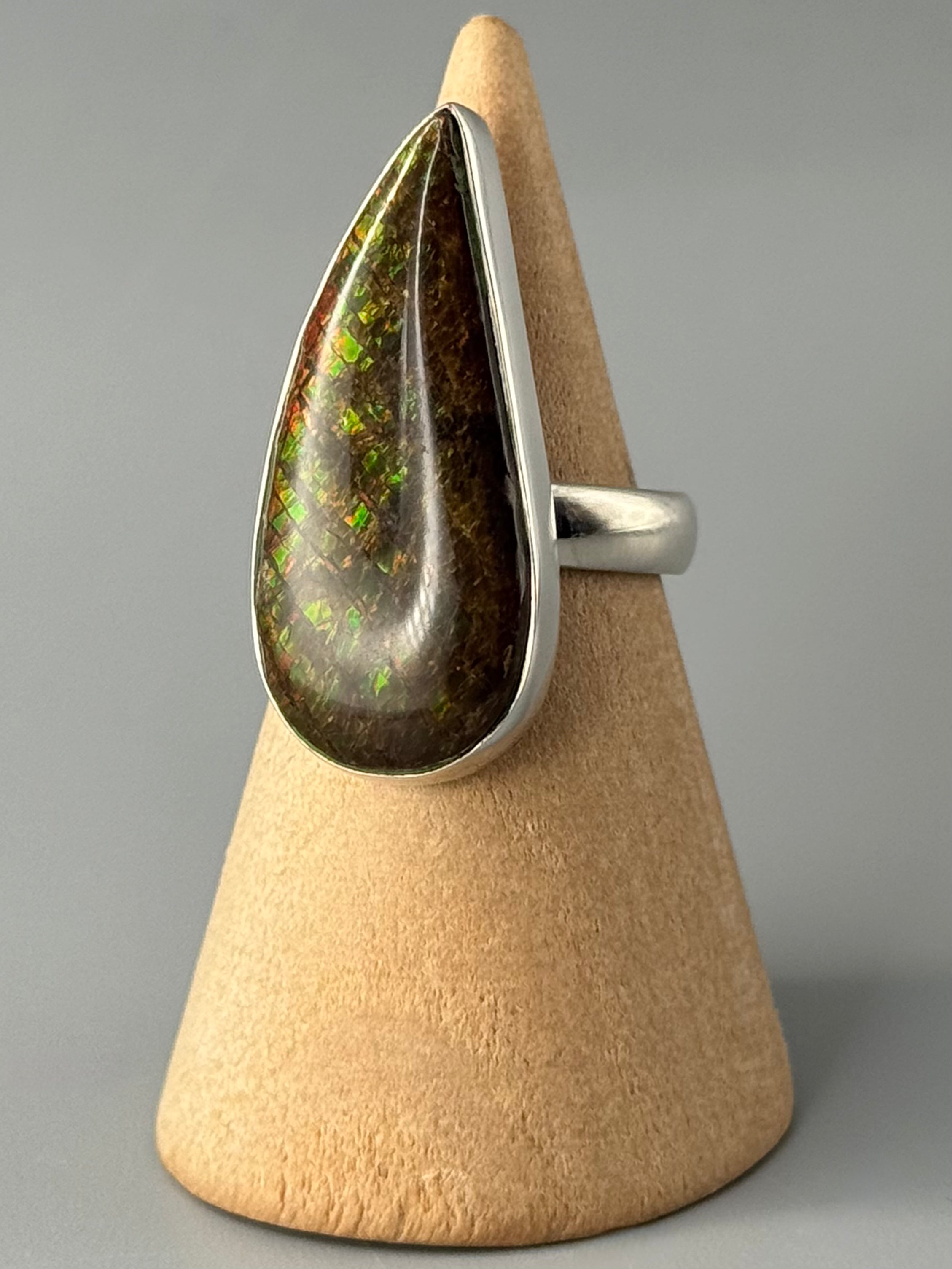 •AMMOLITE - ORGANIC TEAR• sterling silver ring (size 6)