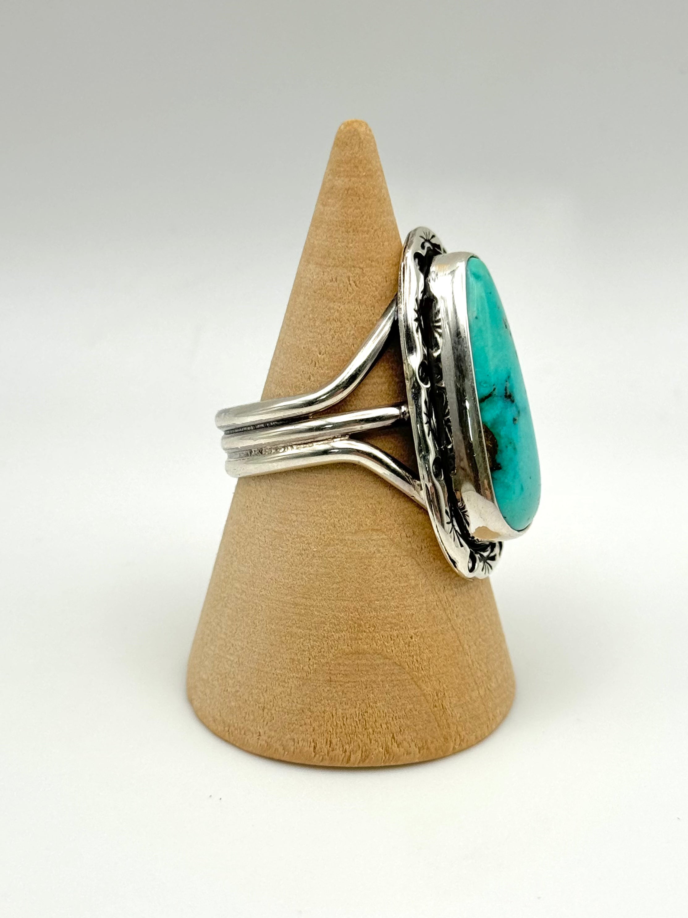 •KINGMAN TURQUOISE• Navajo silver ring (size 10)