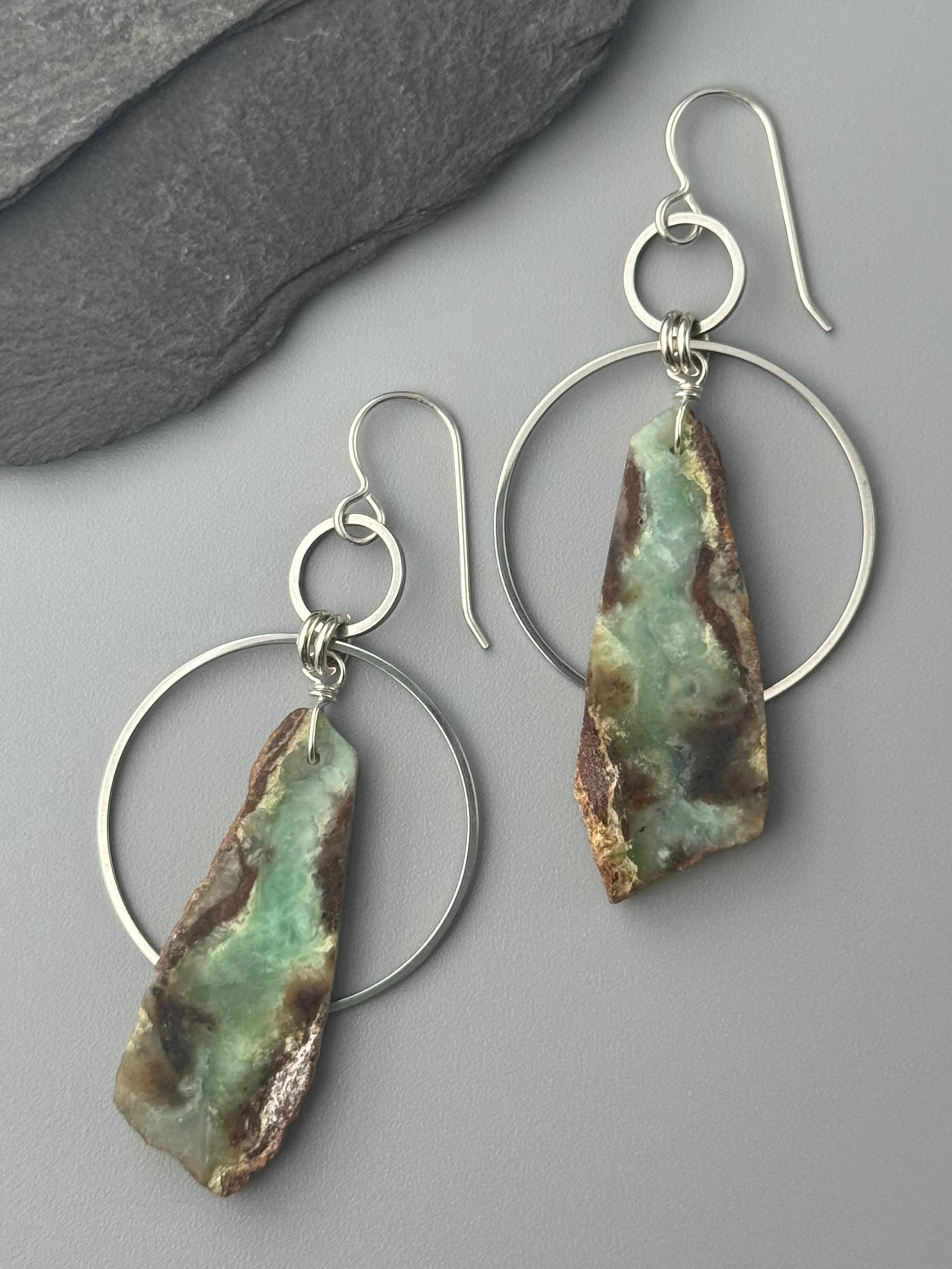 •EQUA-ORBIT• chrysoprase + silver earrings