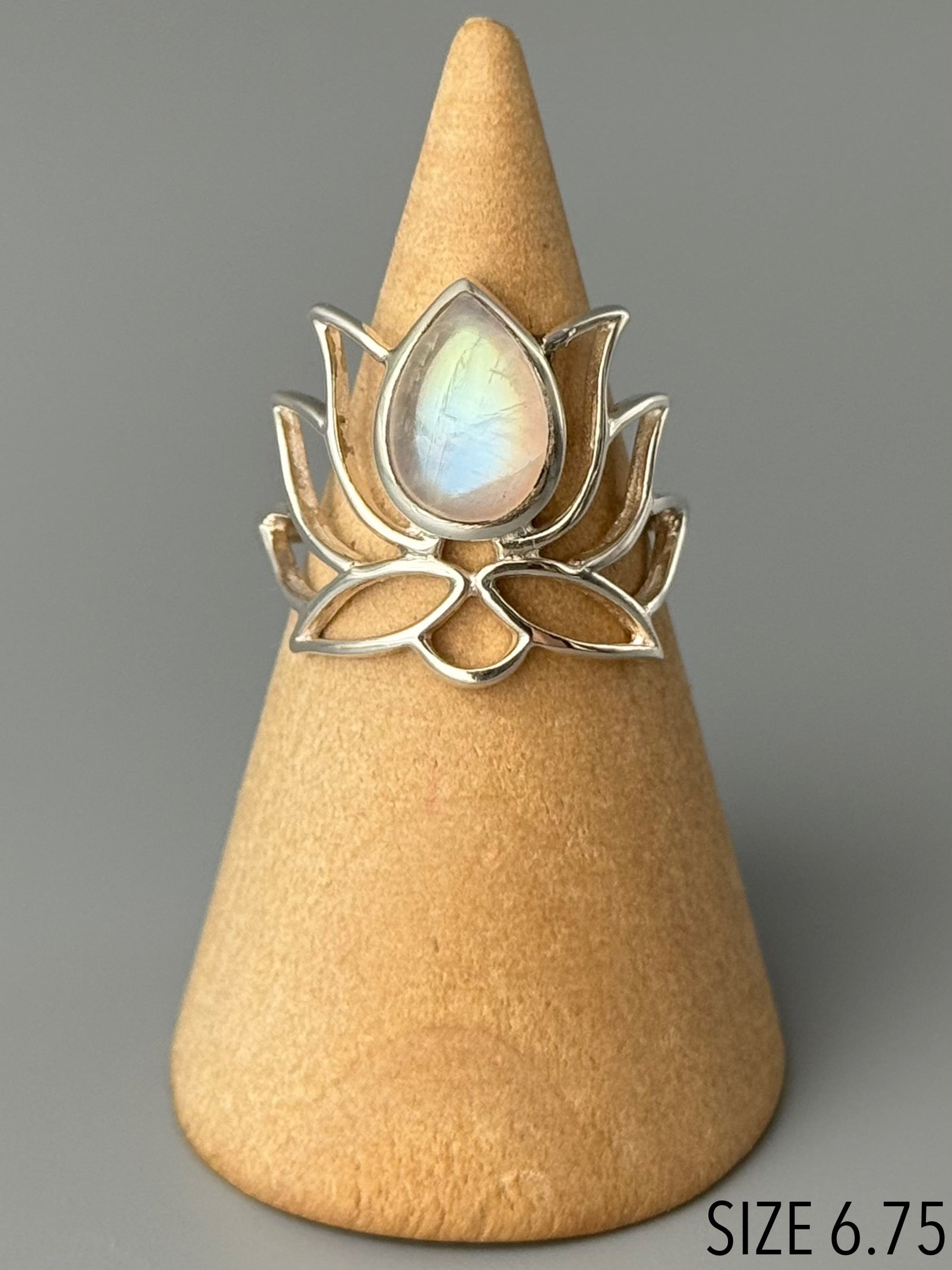 •RAINBOW MOONSTONE - LOTUS• silver ring (various sizes)