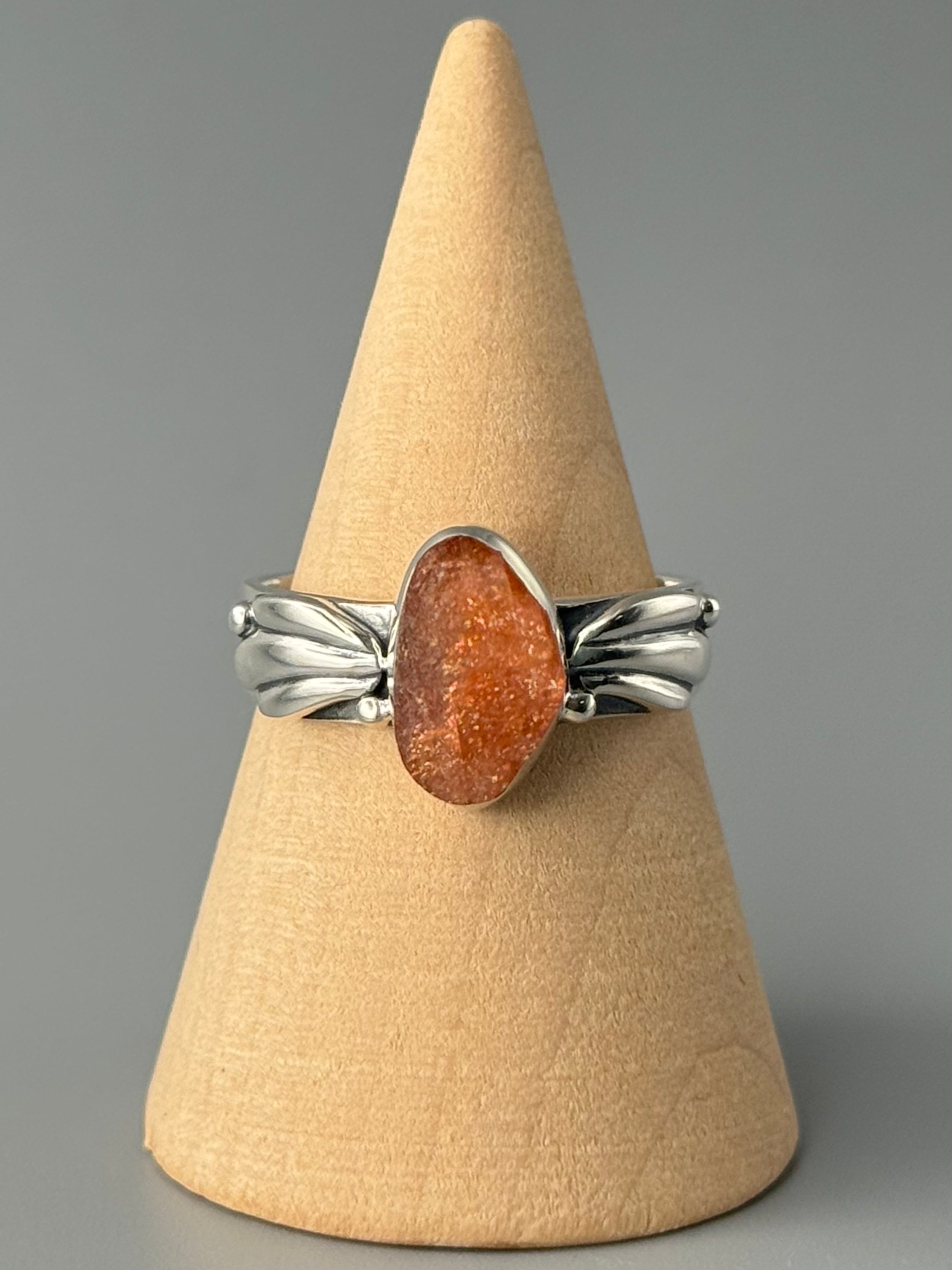 •SUNSTONE - ANTHER• decorative band silver ring (various sizes)