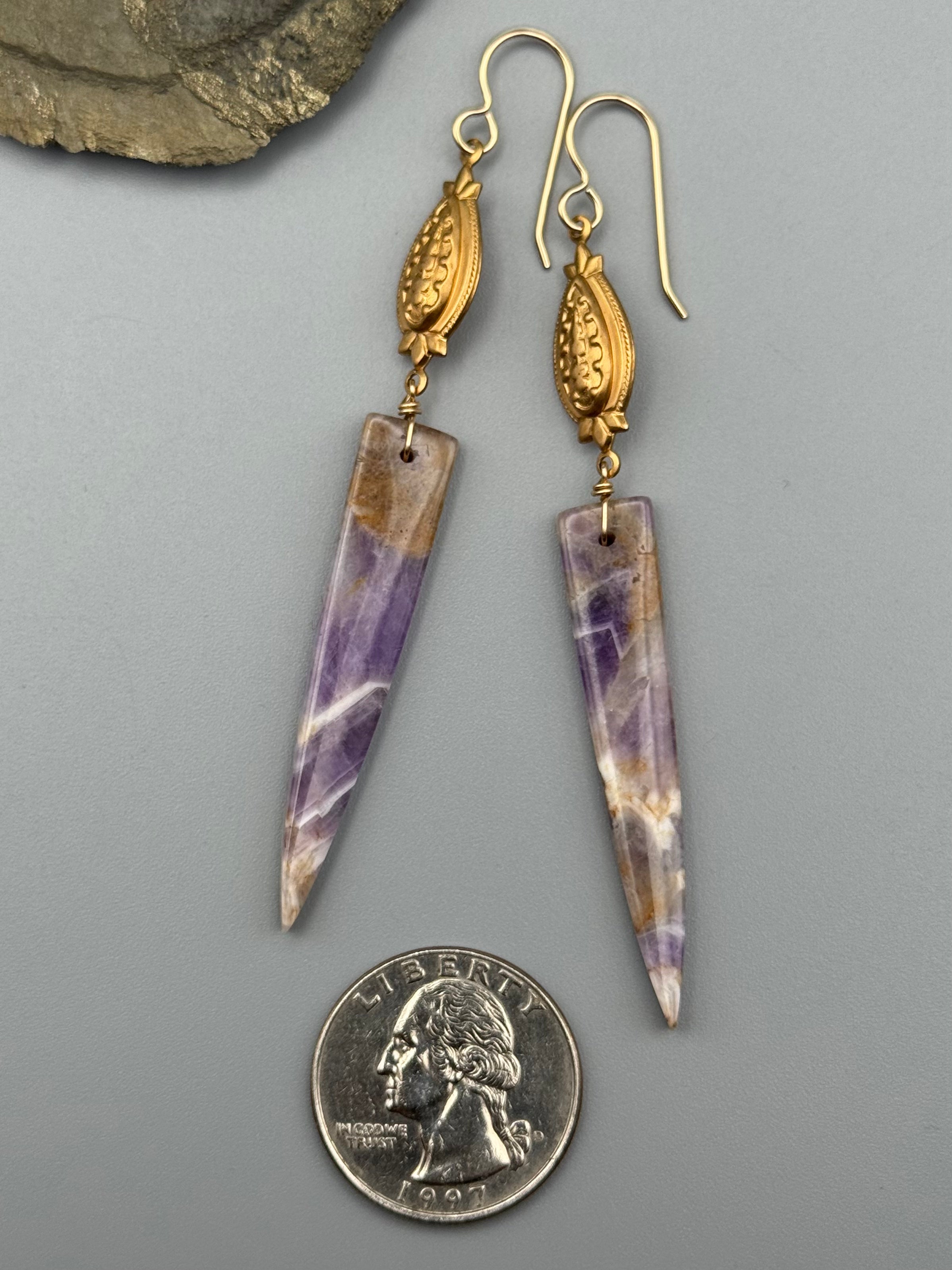 •CONTESSA• chevron amethyst fang + gold earrings