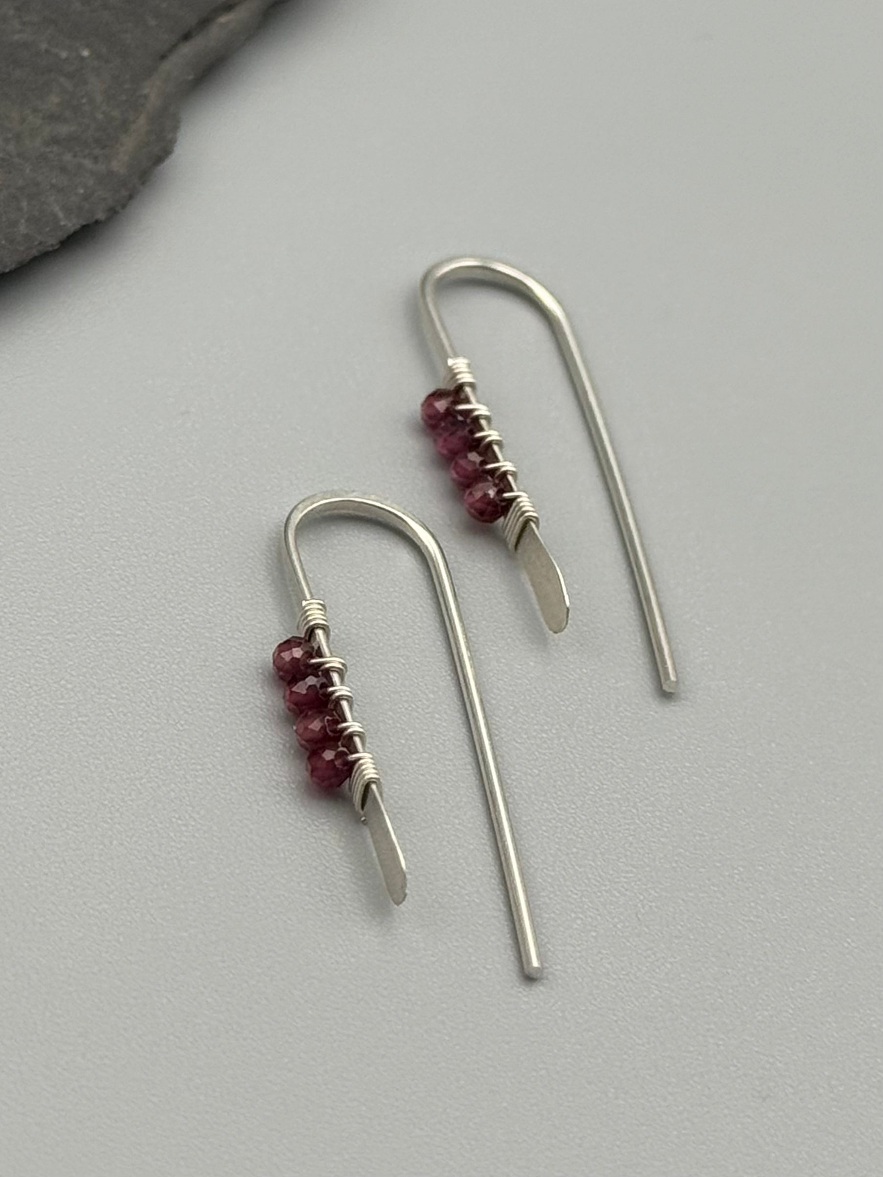 •PETITE THREADER• garnet + silver earrings