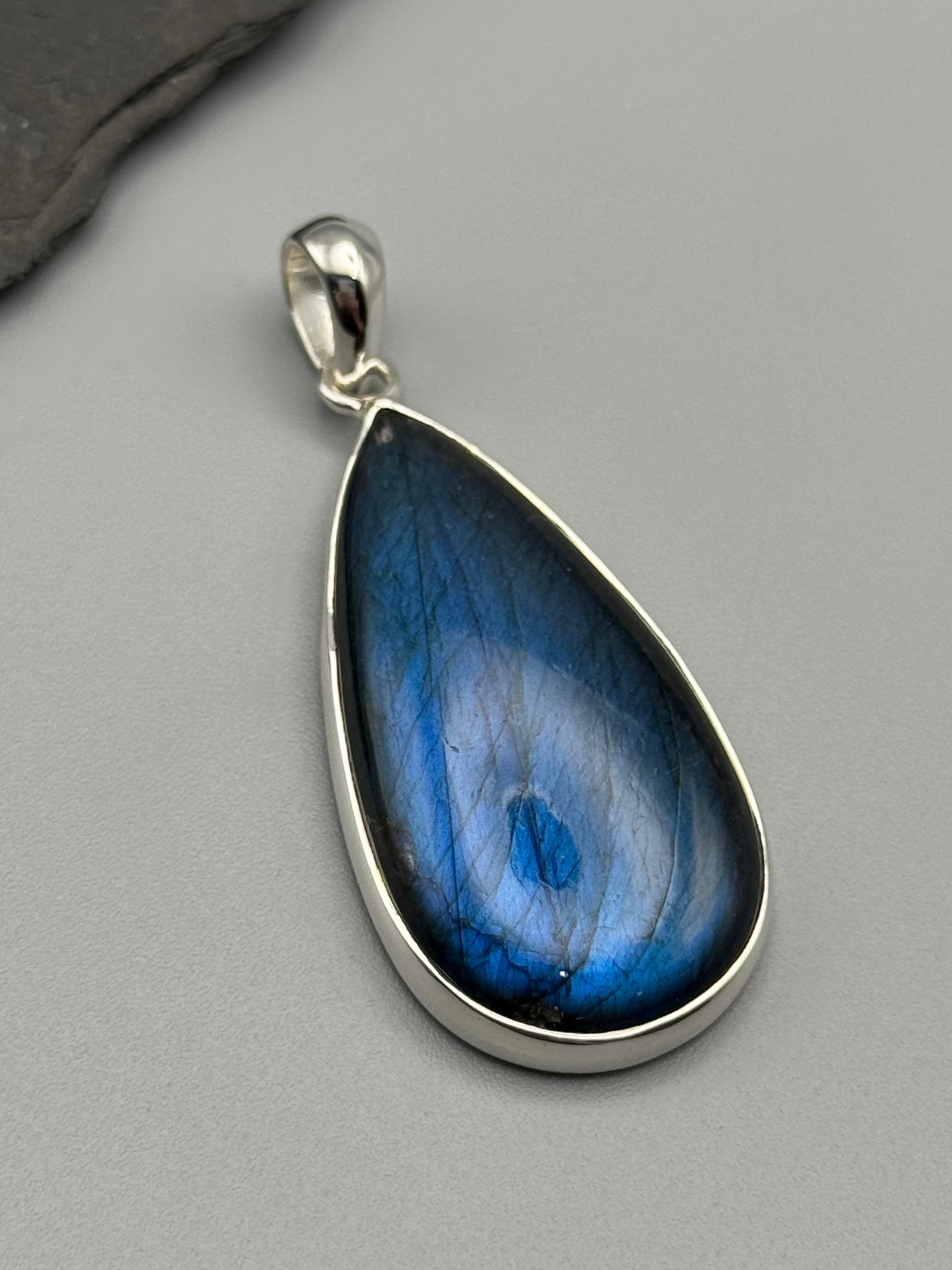 •LABRADORITE - SLENDER TEAR• sterling silver pendant