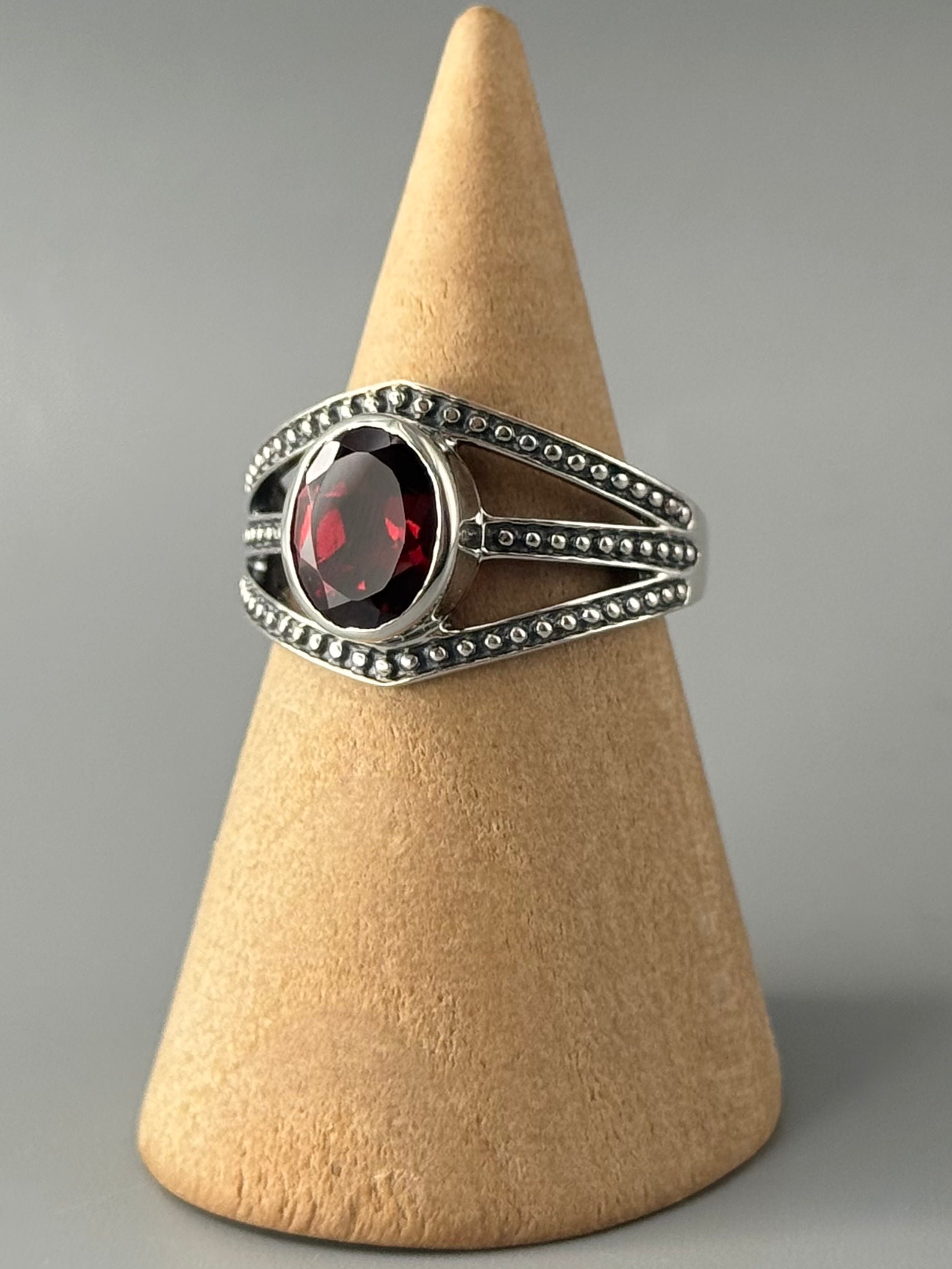 •GARNET - ASGARD• split band silver ring (various sizes)