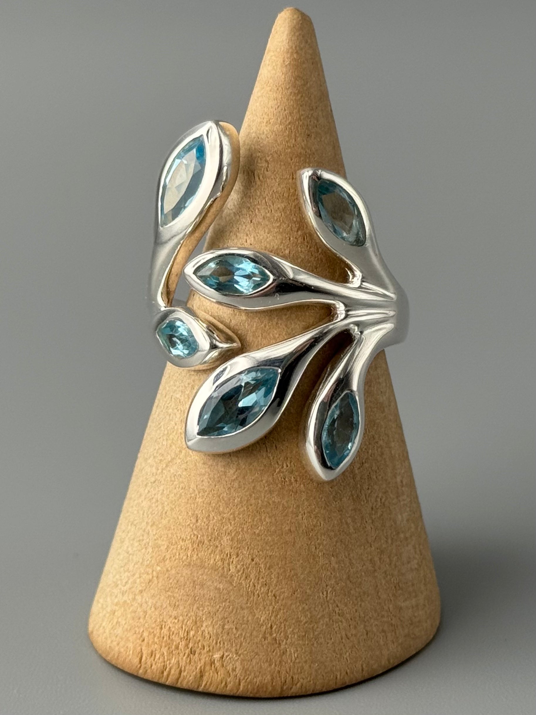 •BLUE TOPAZ - LÓRIEN• adjustable silver ring (various sizes)