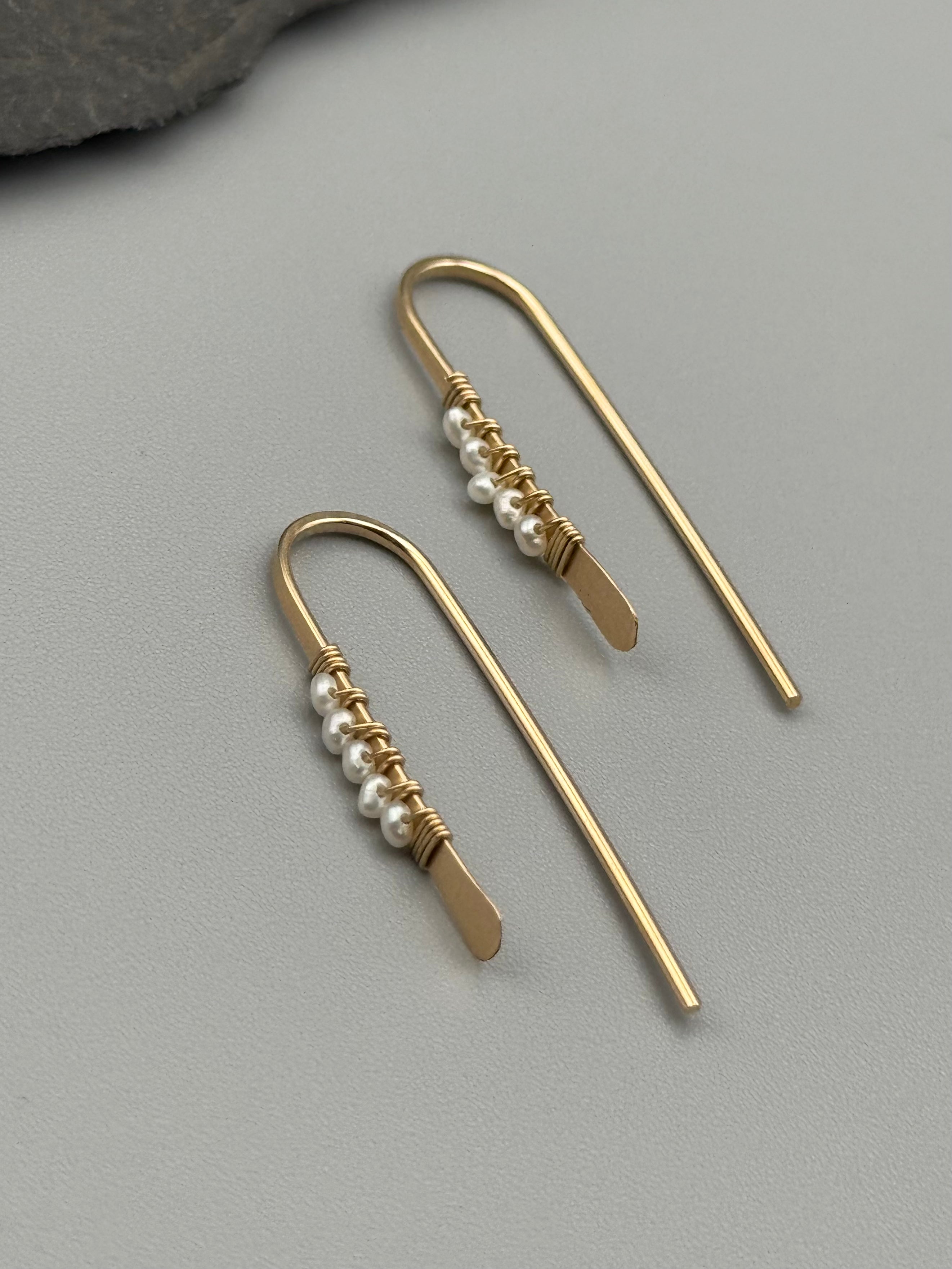 •PETITE THREADER• pearl + gold earrings