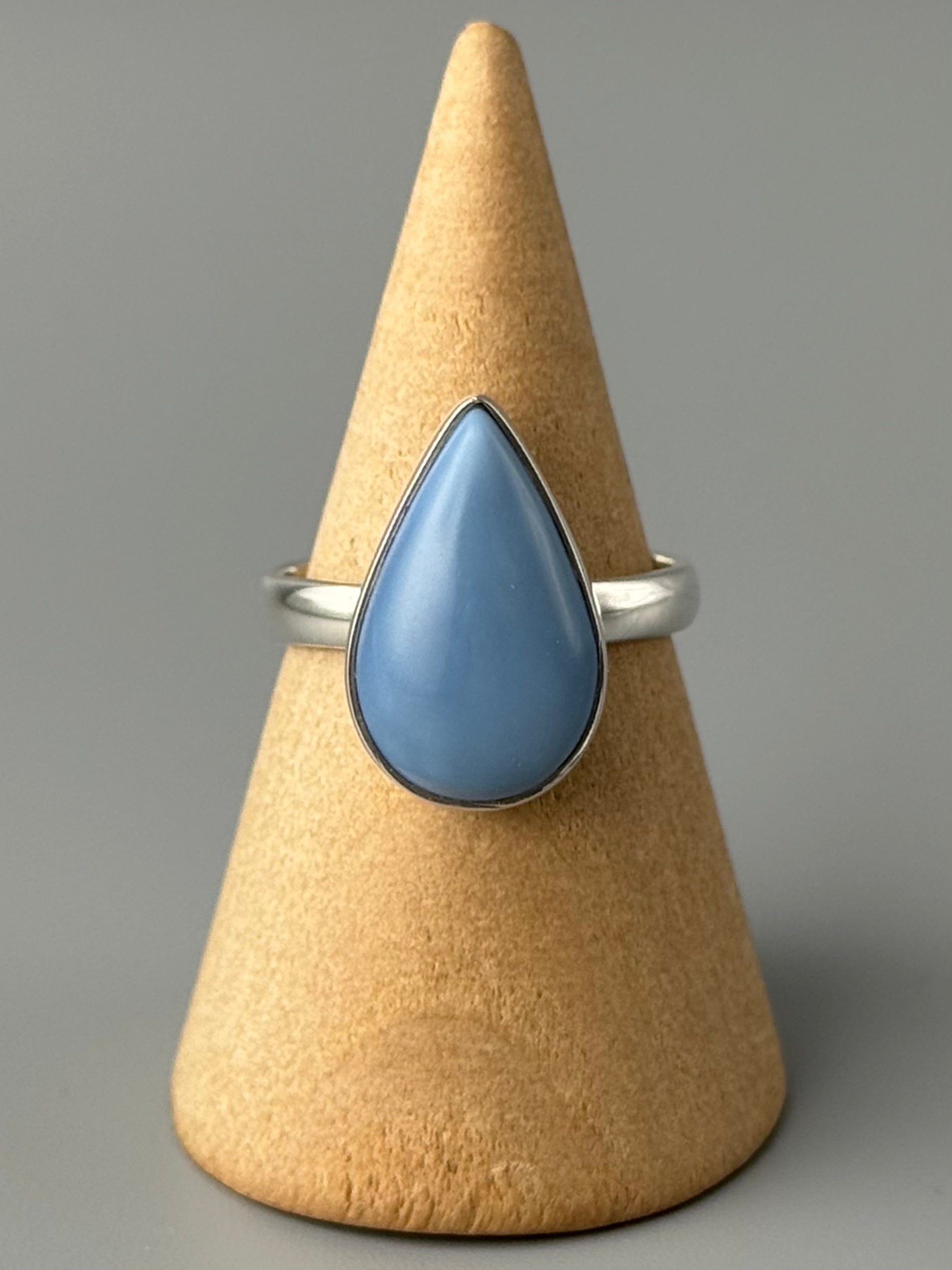•OWYHEE BLUE OPAL - TEAR• simple band silver ring (size 8.25)