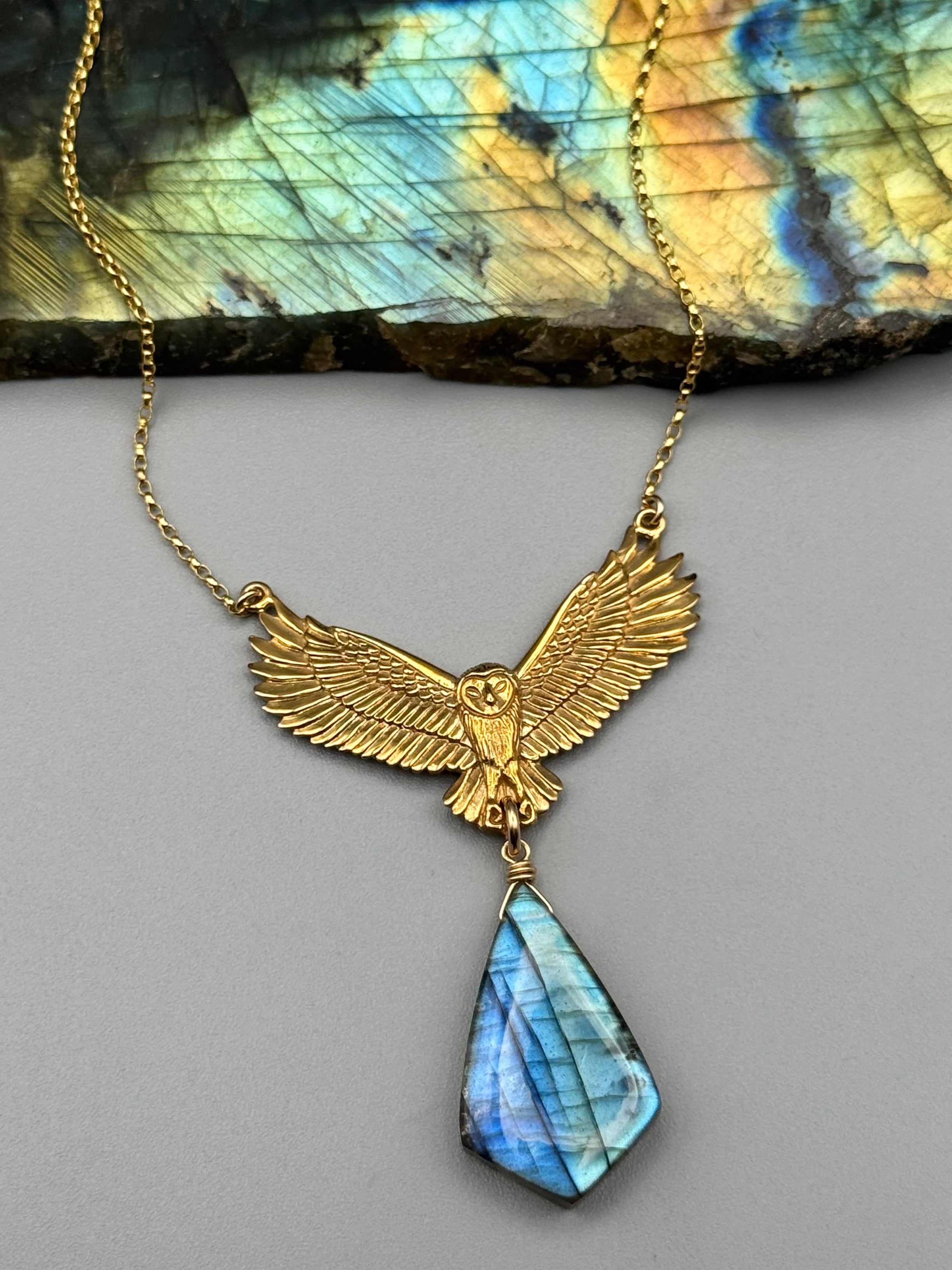 •NOCTURNA• labradorite + gold necklace (17"-19" long)