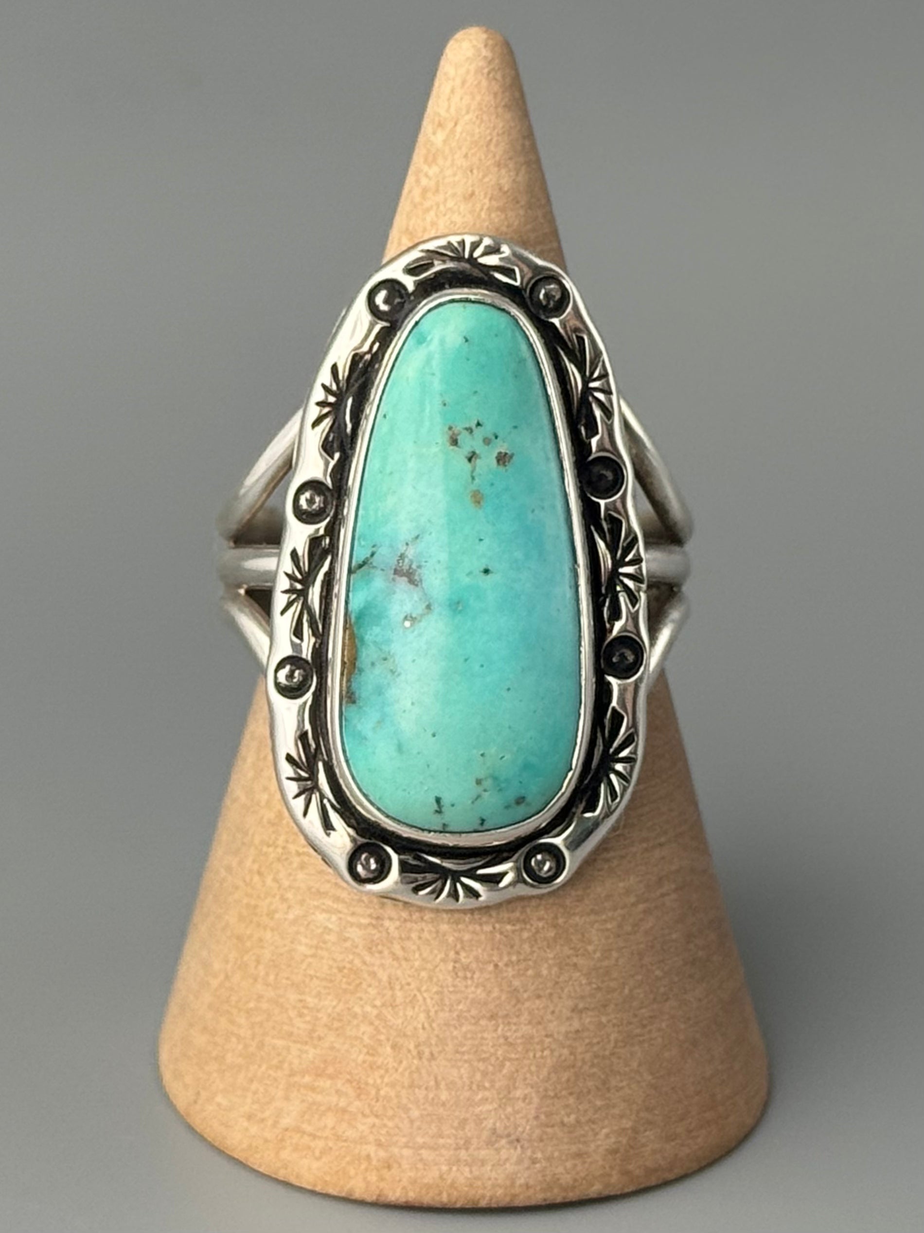 •KINGMAN TURQUOISE - SHÁ• Navajo silver ring (size 10.75)