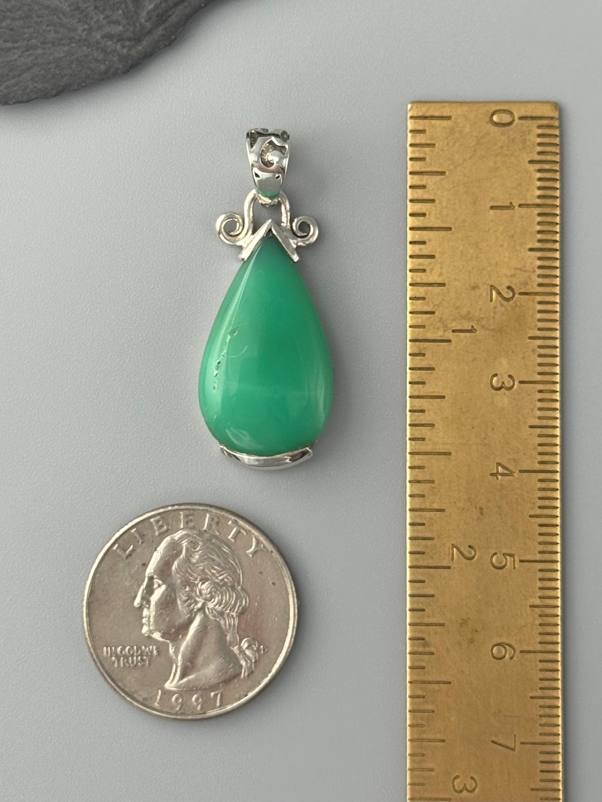 •CHRYSOPRASE - TEARDROP• bezel capped silver pendant