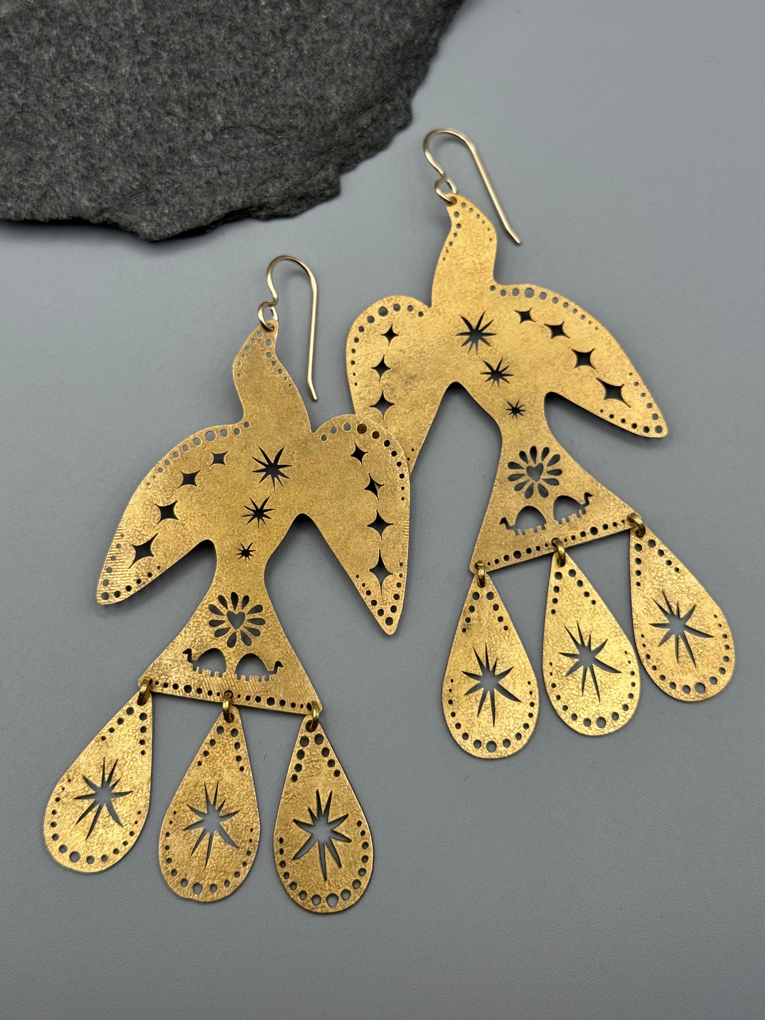 •SLOW DIVE• gold dangle earrings