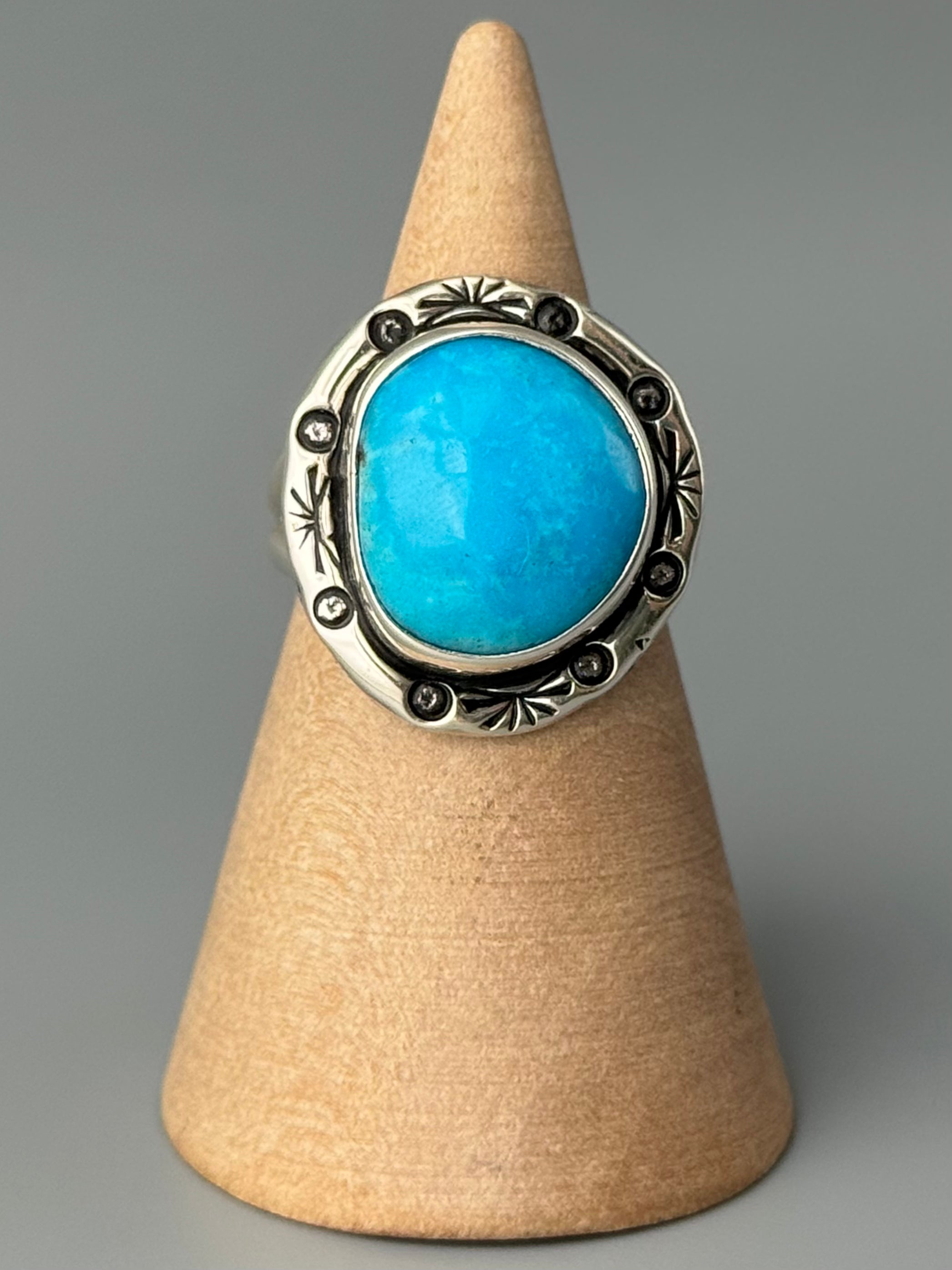 •KINGMAN TURQUOISE - SHÁ• Navajo silver ring (size 7)