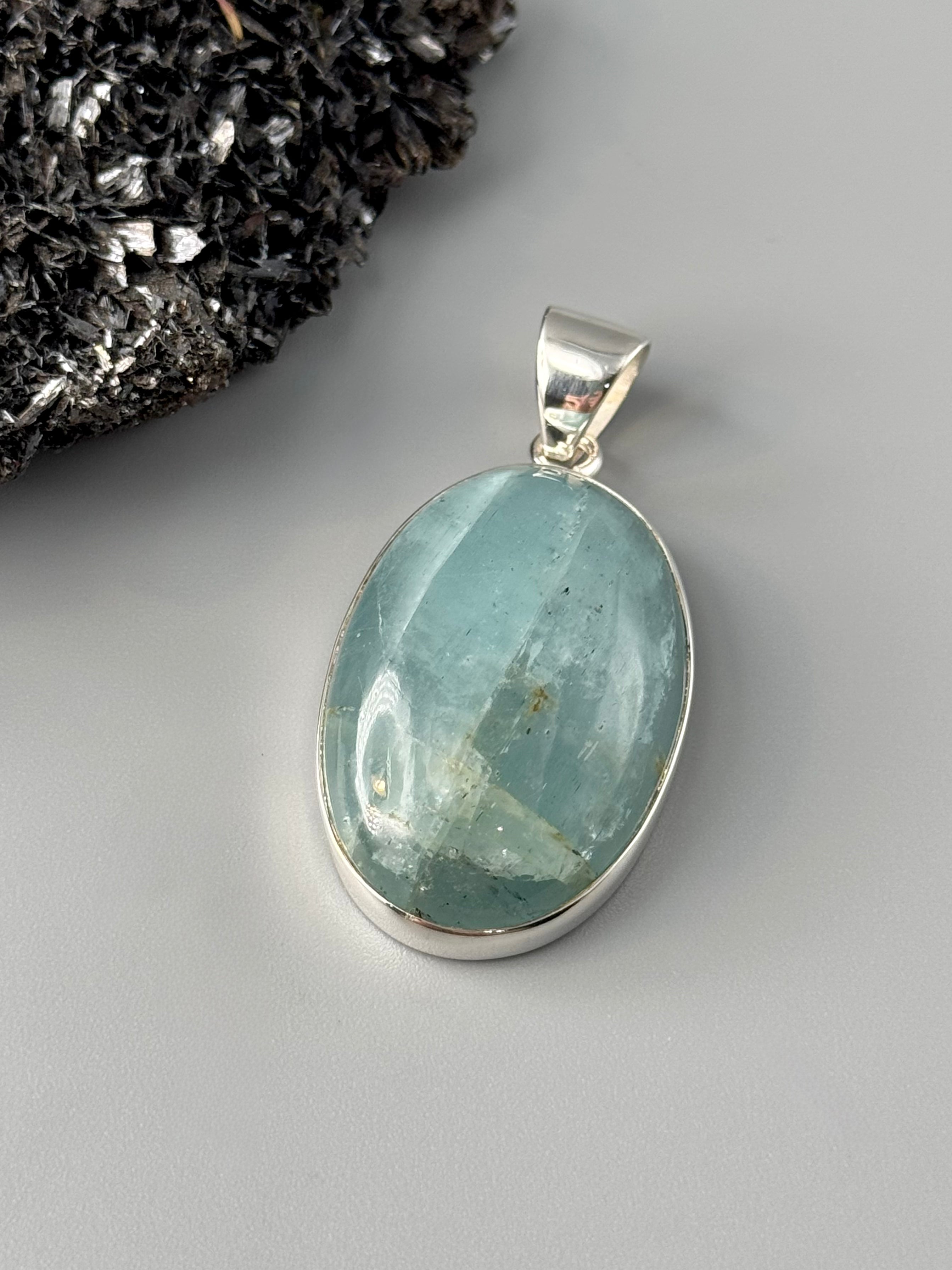 •AQUAMARINE OVAL - 1• sterling silver pendant