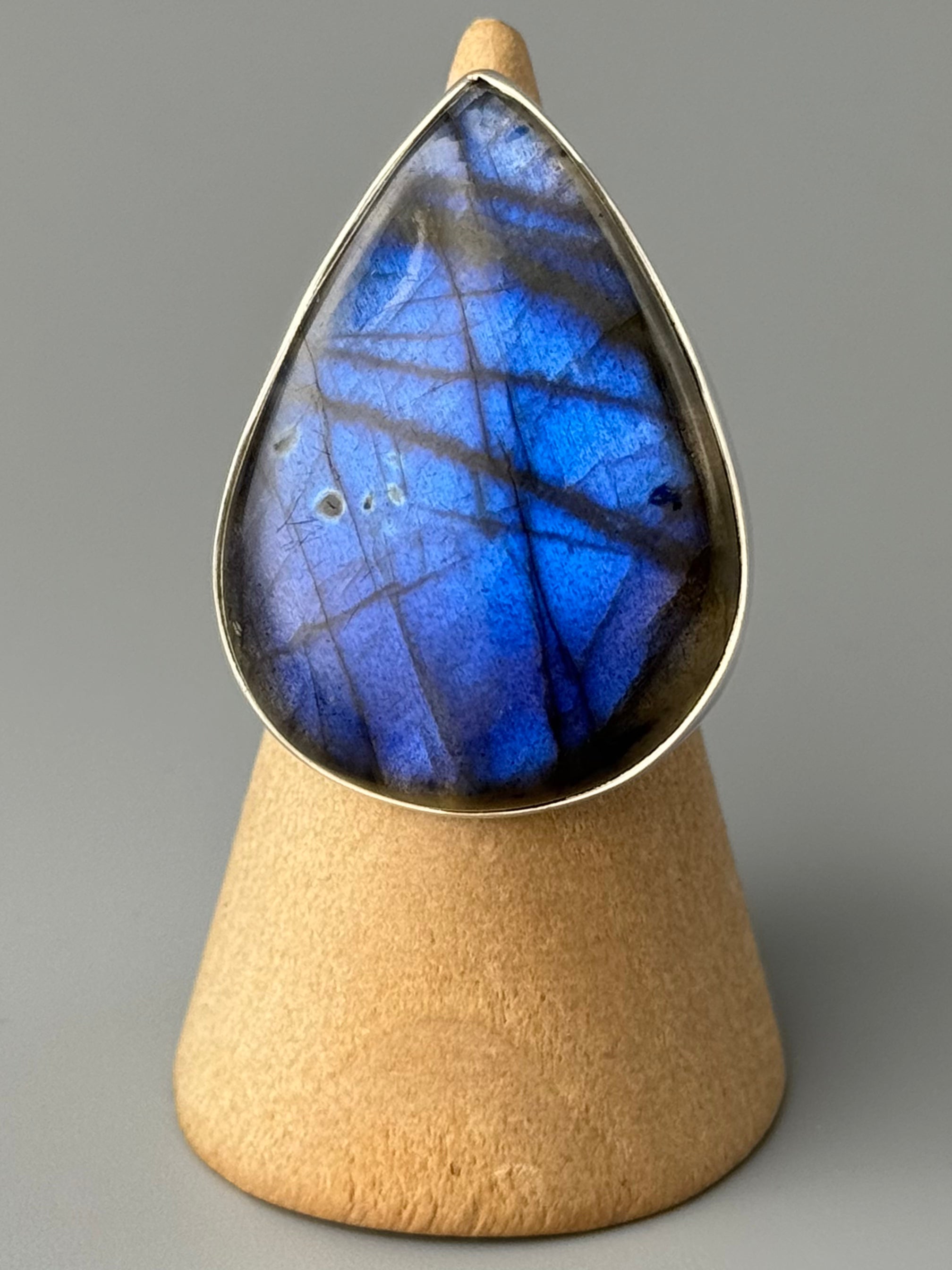 •LABRADORITE - LARGE TEAR• split band silver ring (size 6.25)