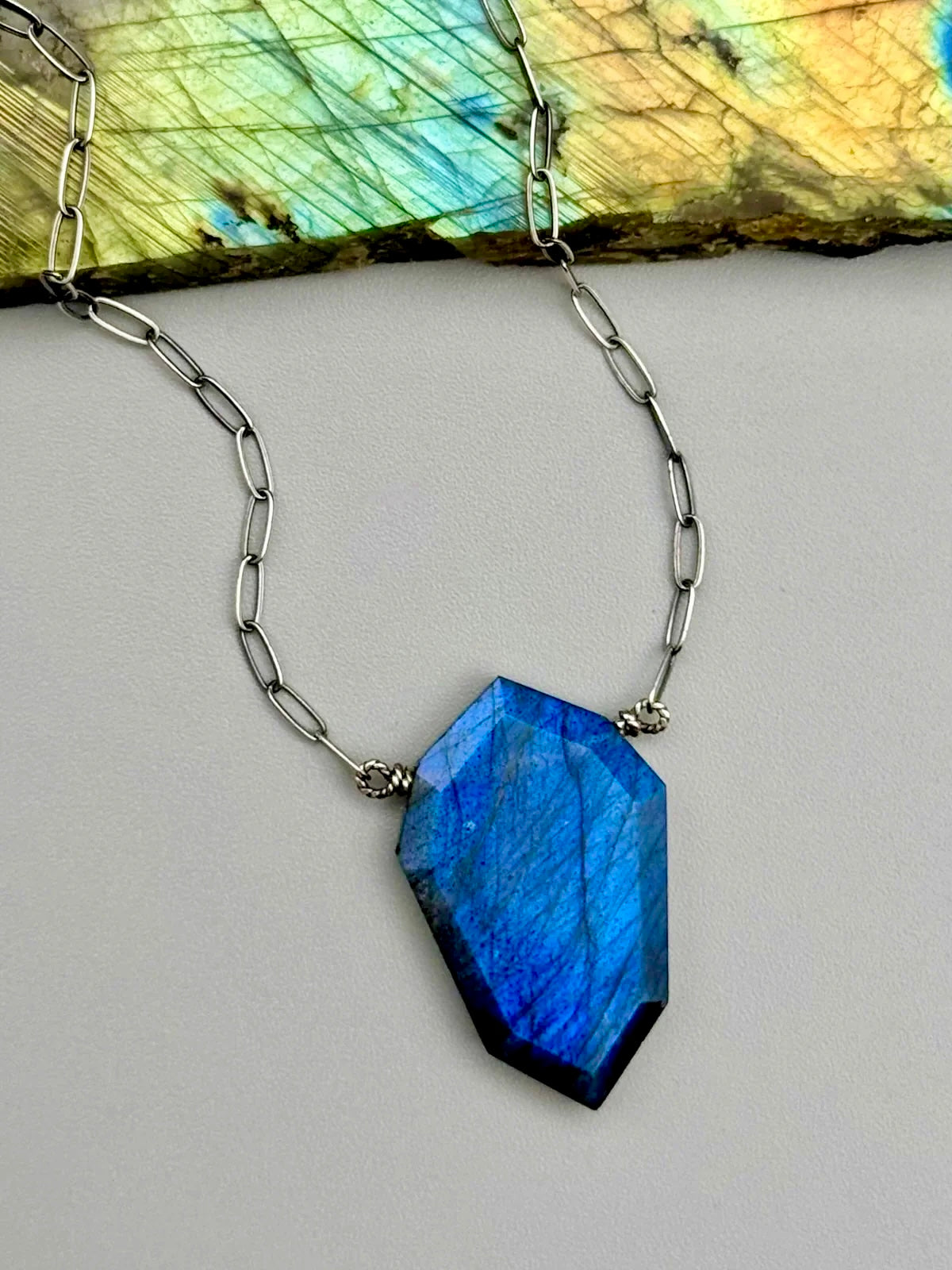 •AEON• labradorite petal + silver necklace (18"-20" long)