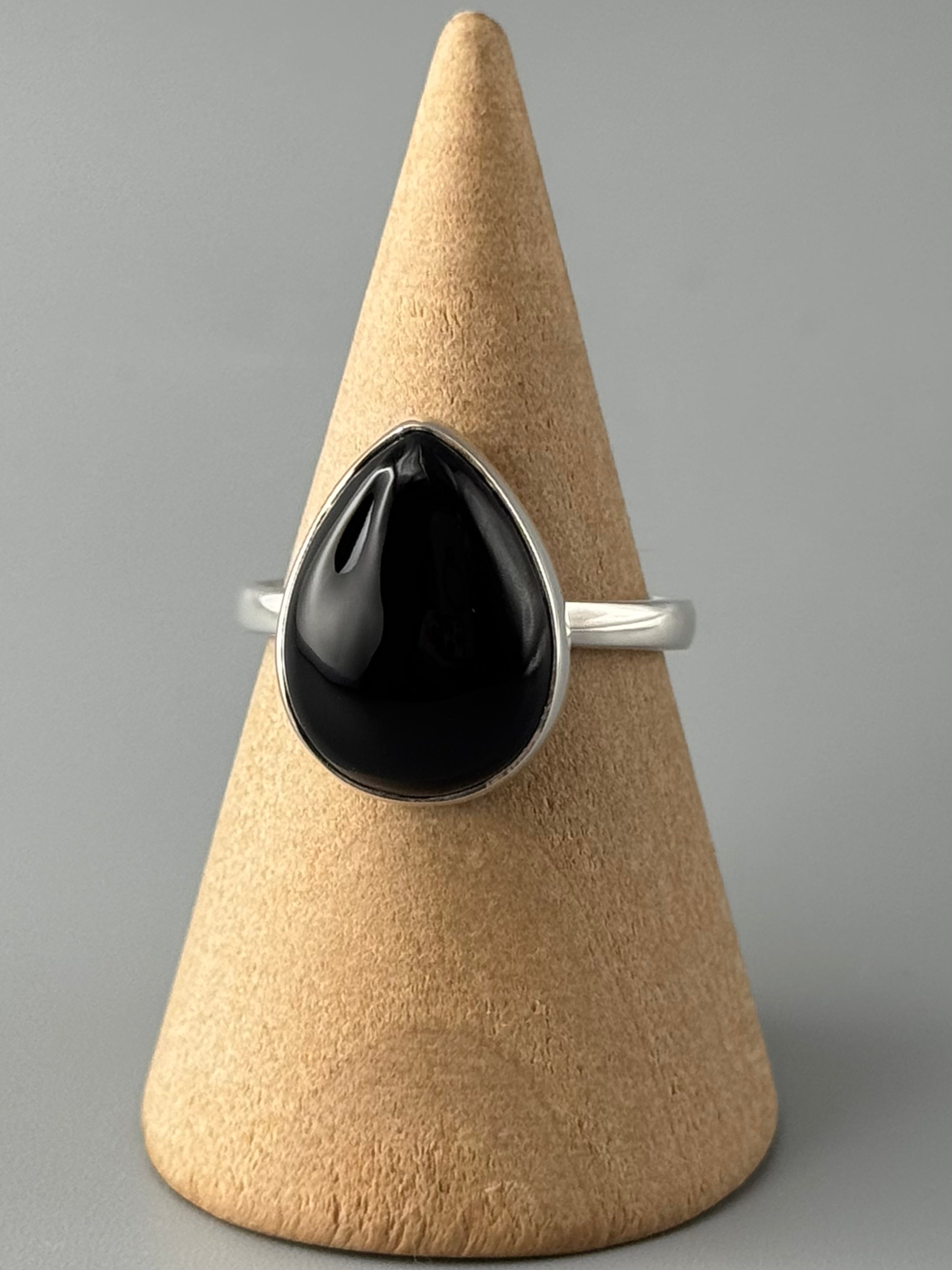 •BLACK ONYX - TEAR• simple band silver ring (size 9)