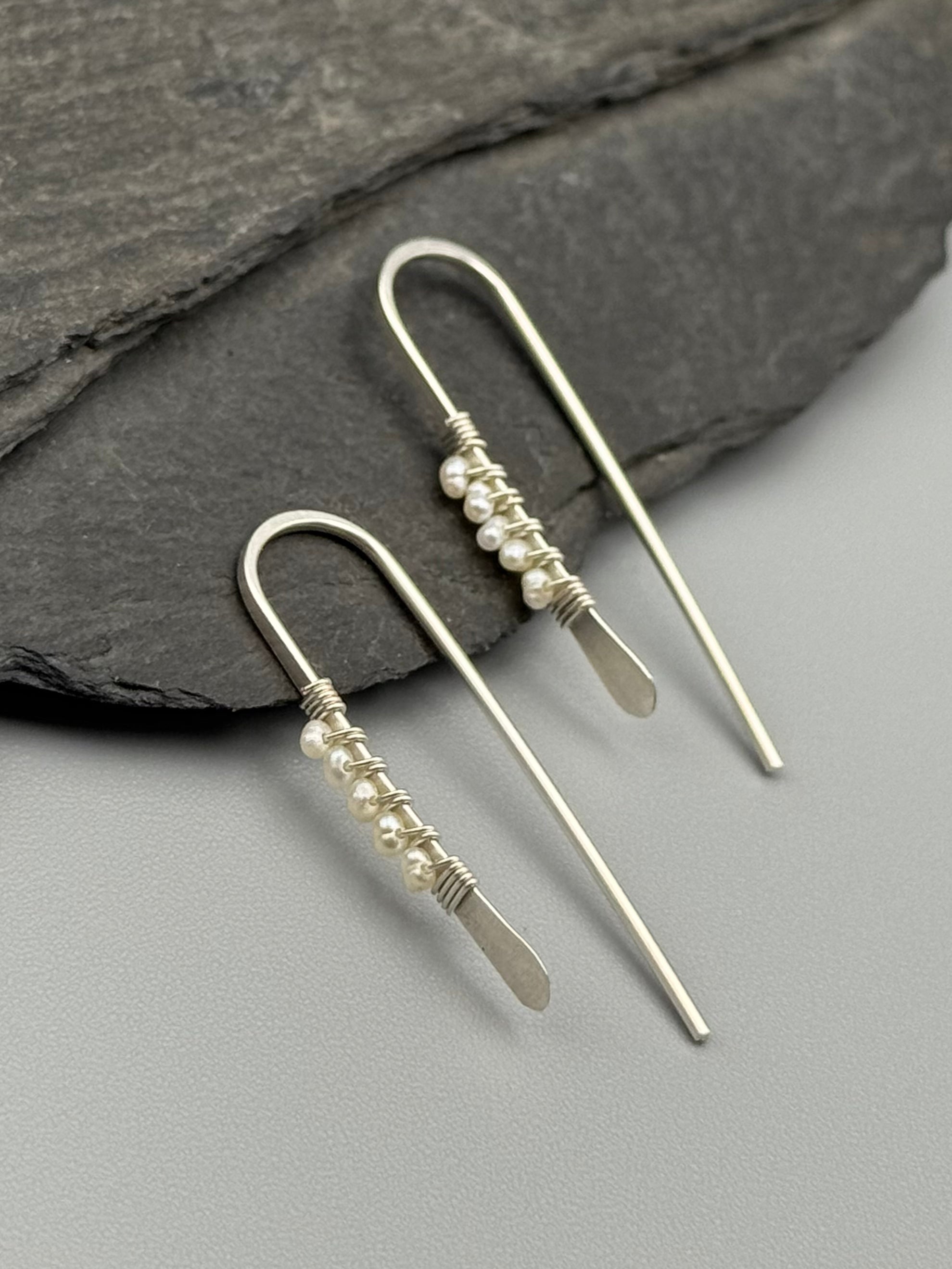 •PETITE THREADER• pearl + silver earrings