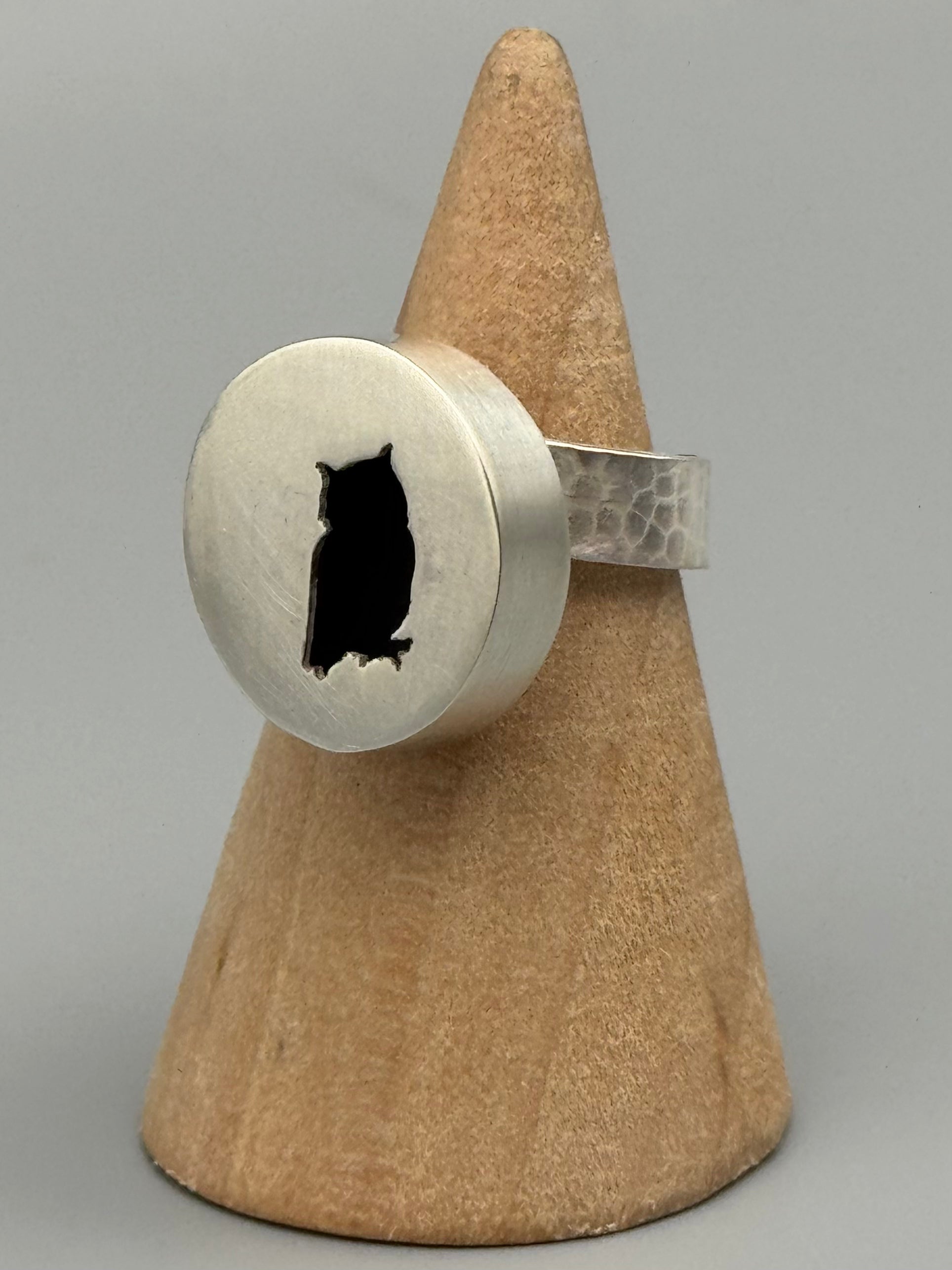 •WISDOM - SMALL• silver owl shadowbox adjustable ring