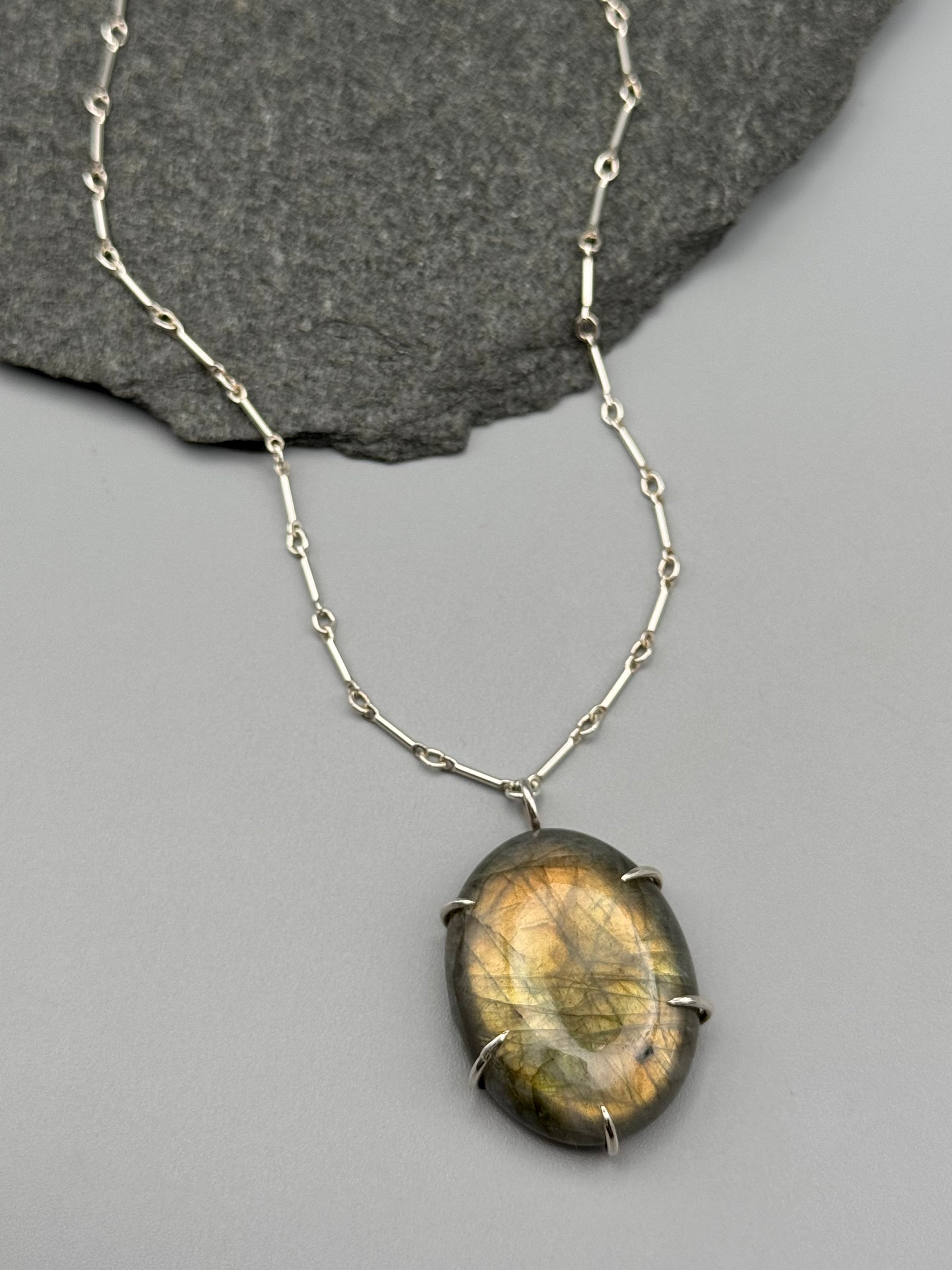 •LABRADORITE - OVAL• sterling silver necklace (18" long)