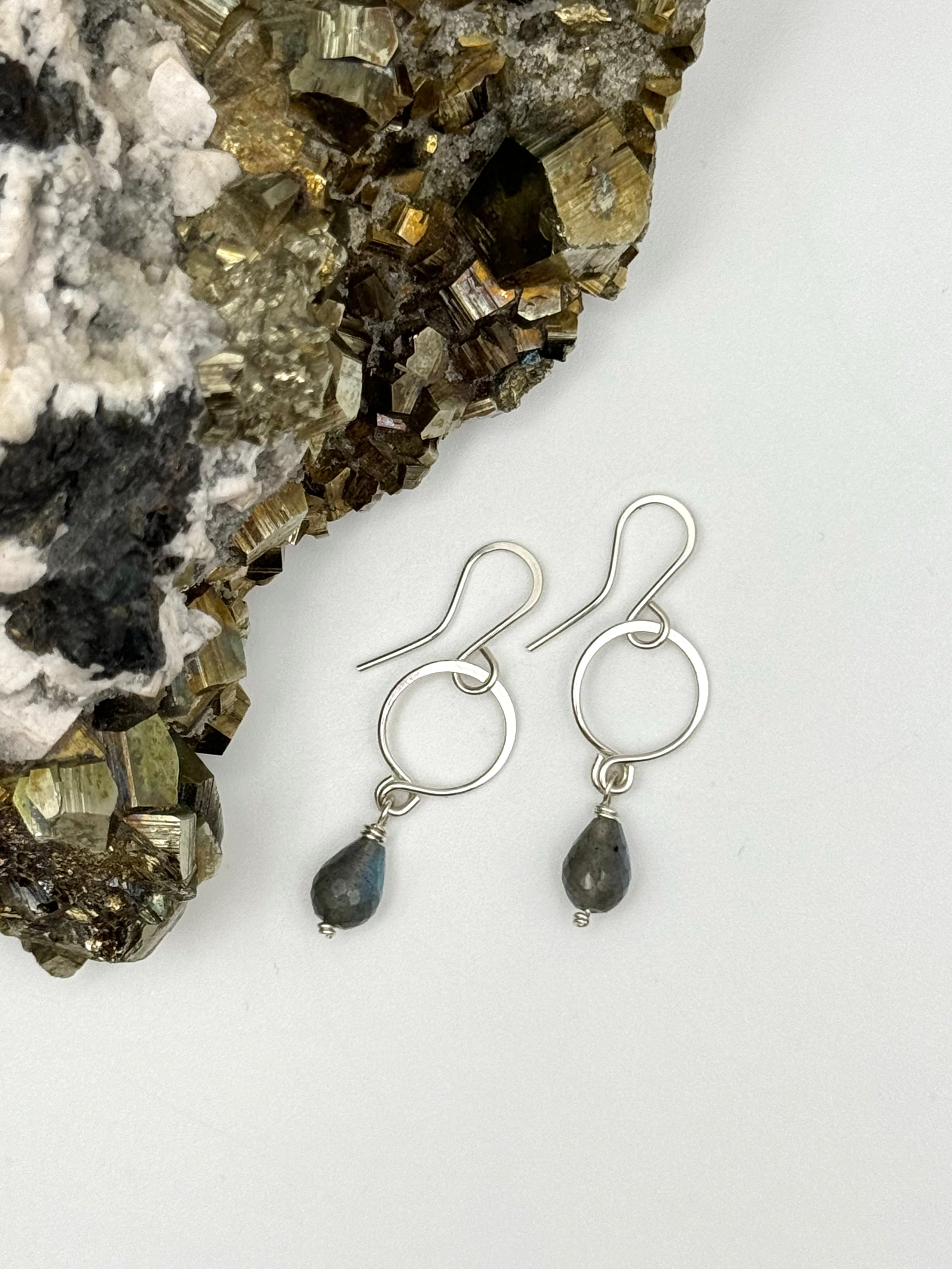 •DROPLET• labradorite + silver dangle earrings