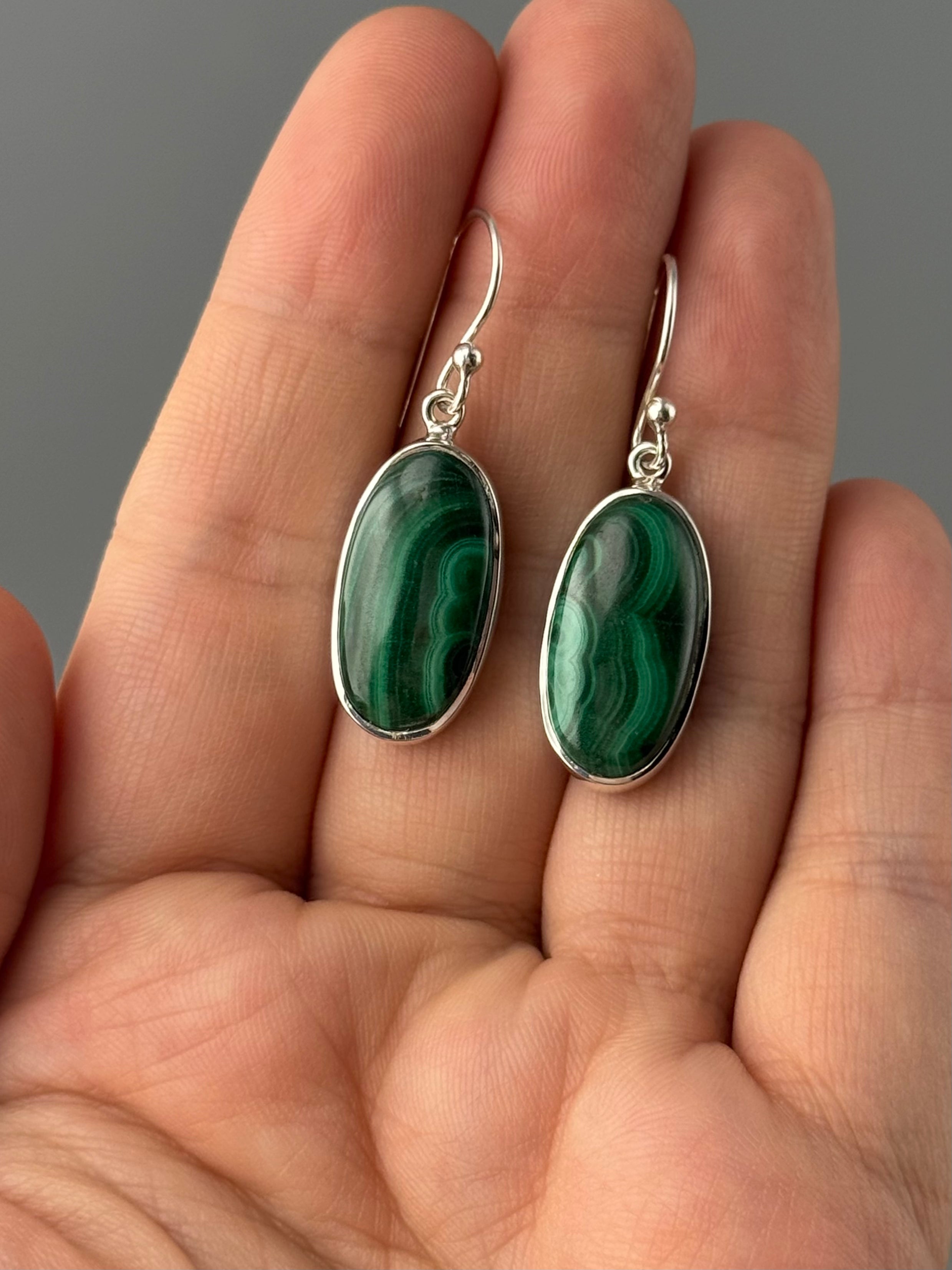 •MALACHITE - OVAL• silver dangle earrings